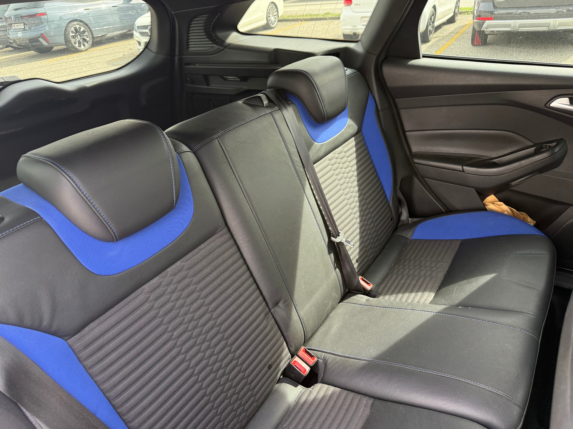 FORD Focus 2.0 SCTi ST-1-image-10
