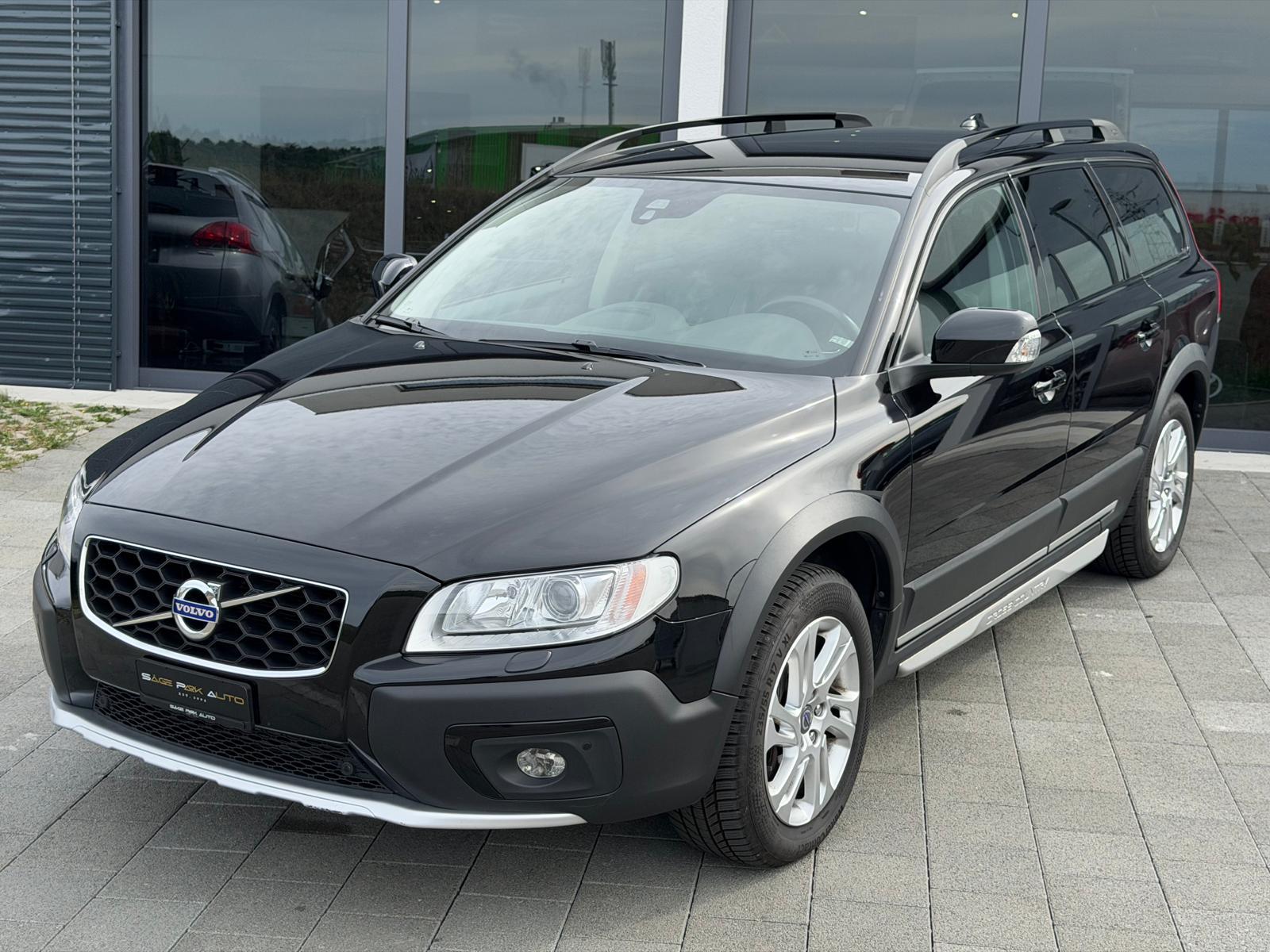 VOLVO XC70 2.4 D4 Classic Edition AWD-showroom-element-3