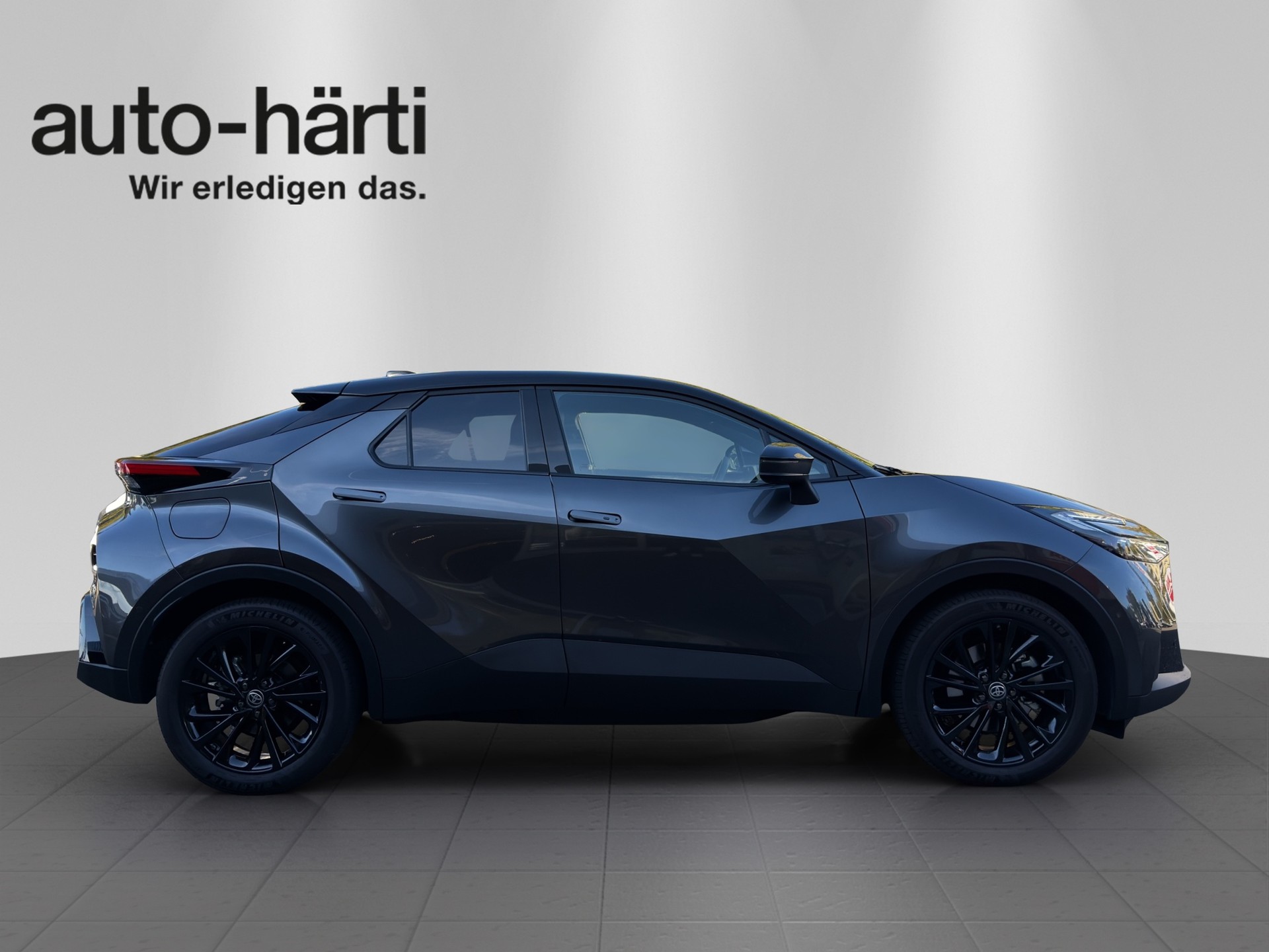 TOYOTA C-HR 2.0 PHEV GR Sport-image-5
