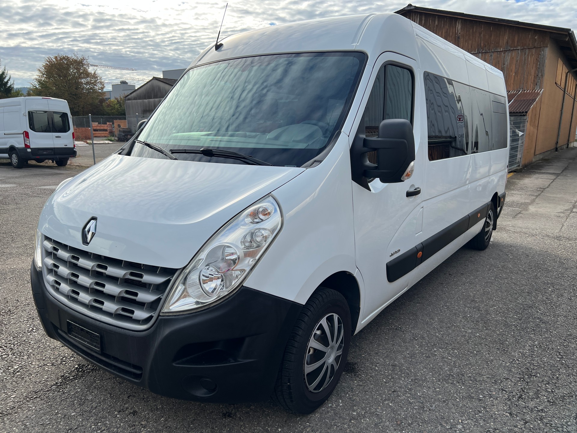 RENAULT Master 2.3dCi Bus 8 Plätze