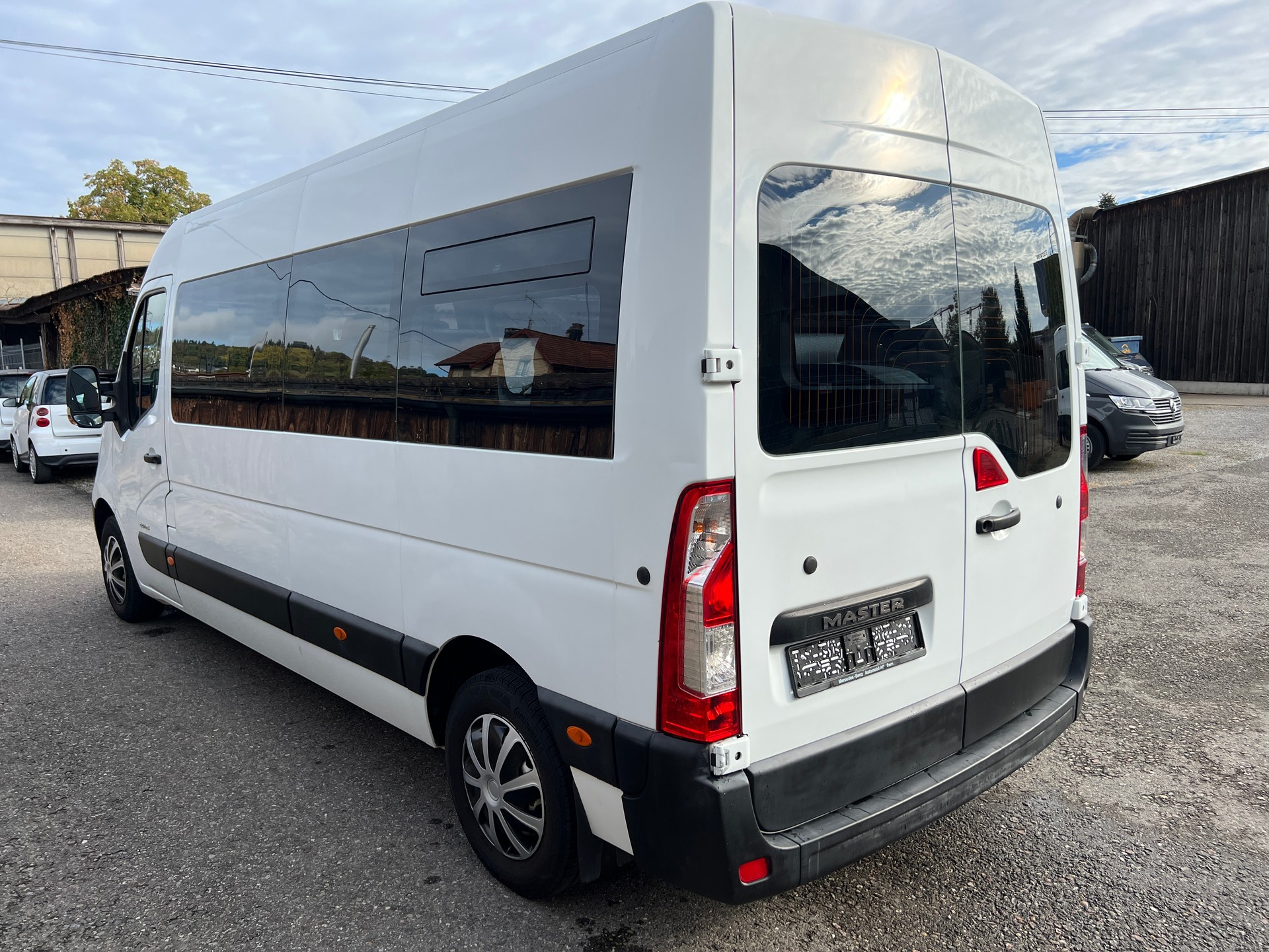 RENAULT Master 2.3dCi Bus 8 Plätze-image-2
