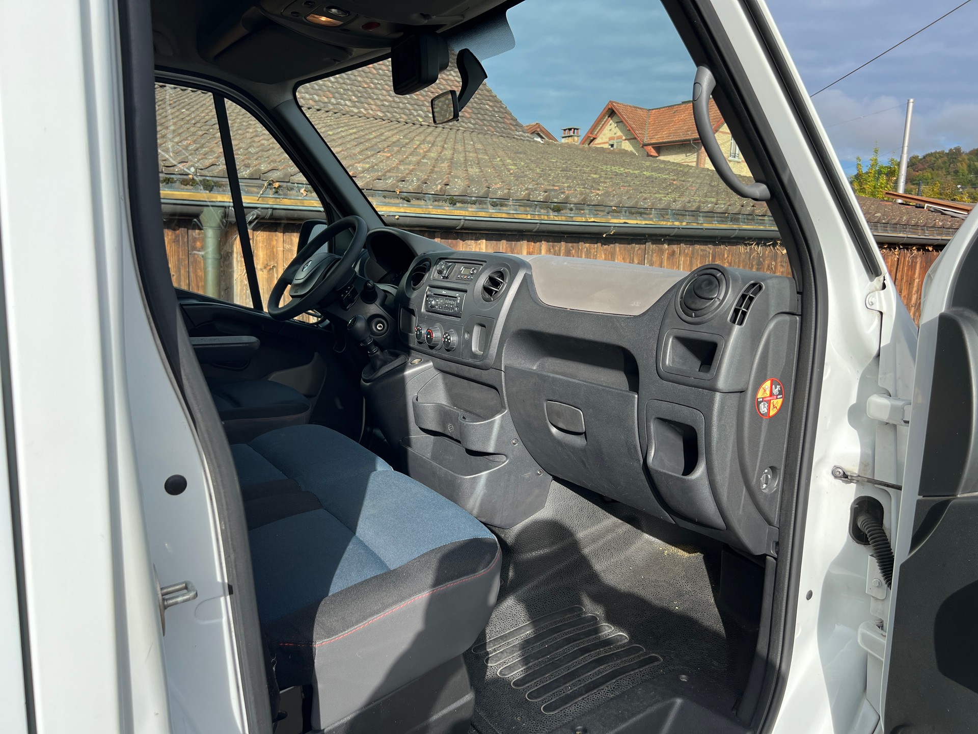 RENAULT Master 2.3dCi Bus 8 Plätze-image-6
