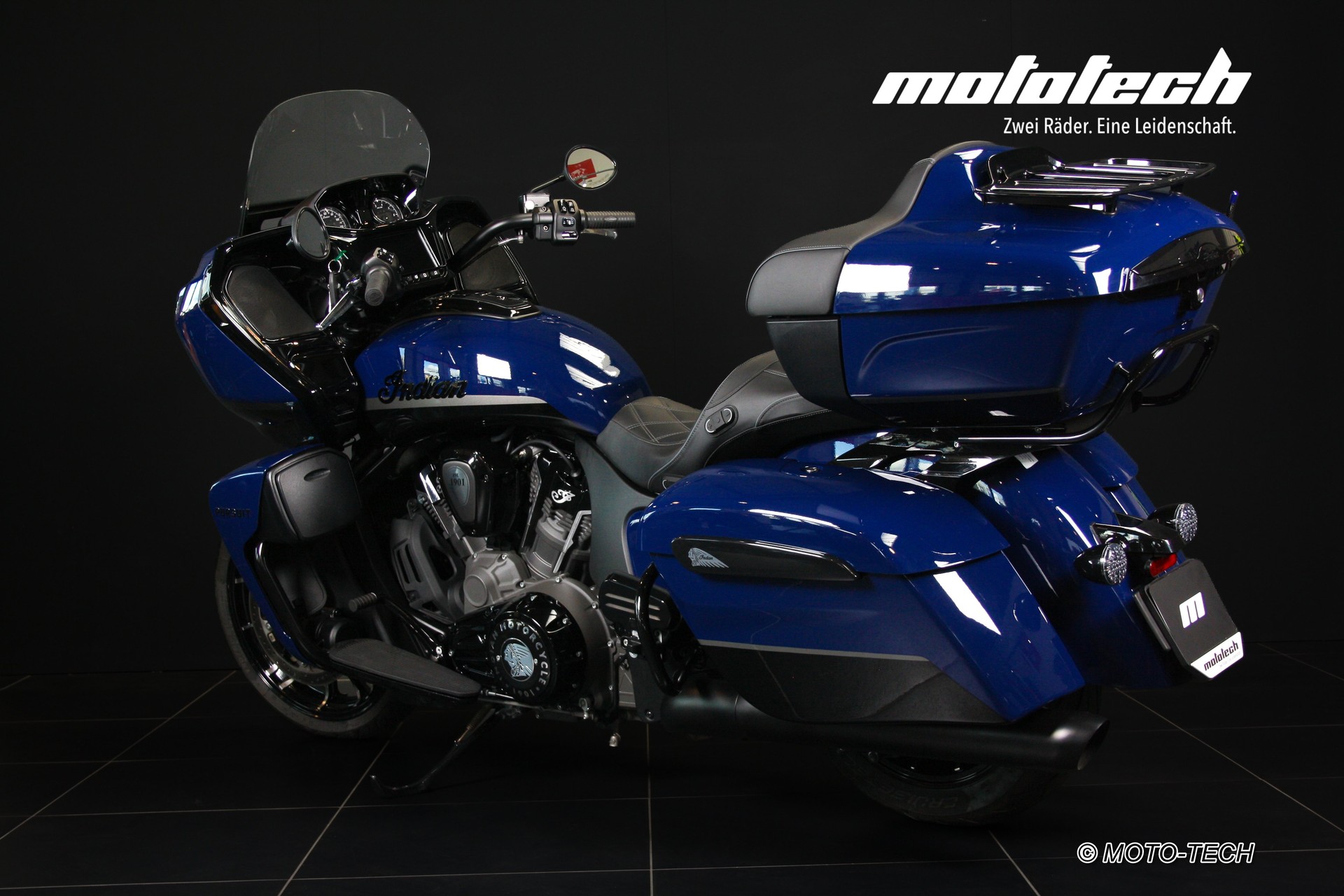 INDIAN Pursuit Dark Horse-image-3