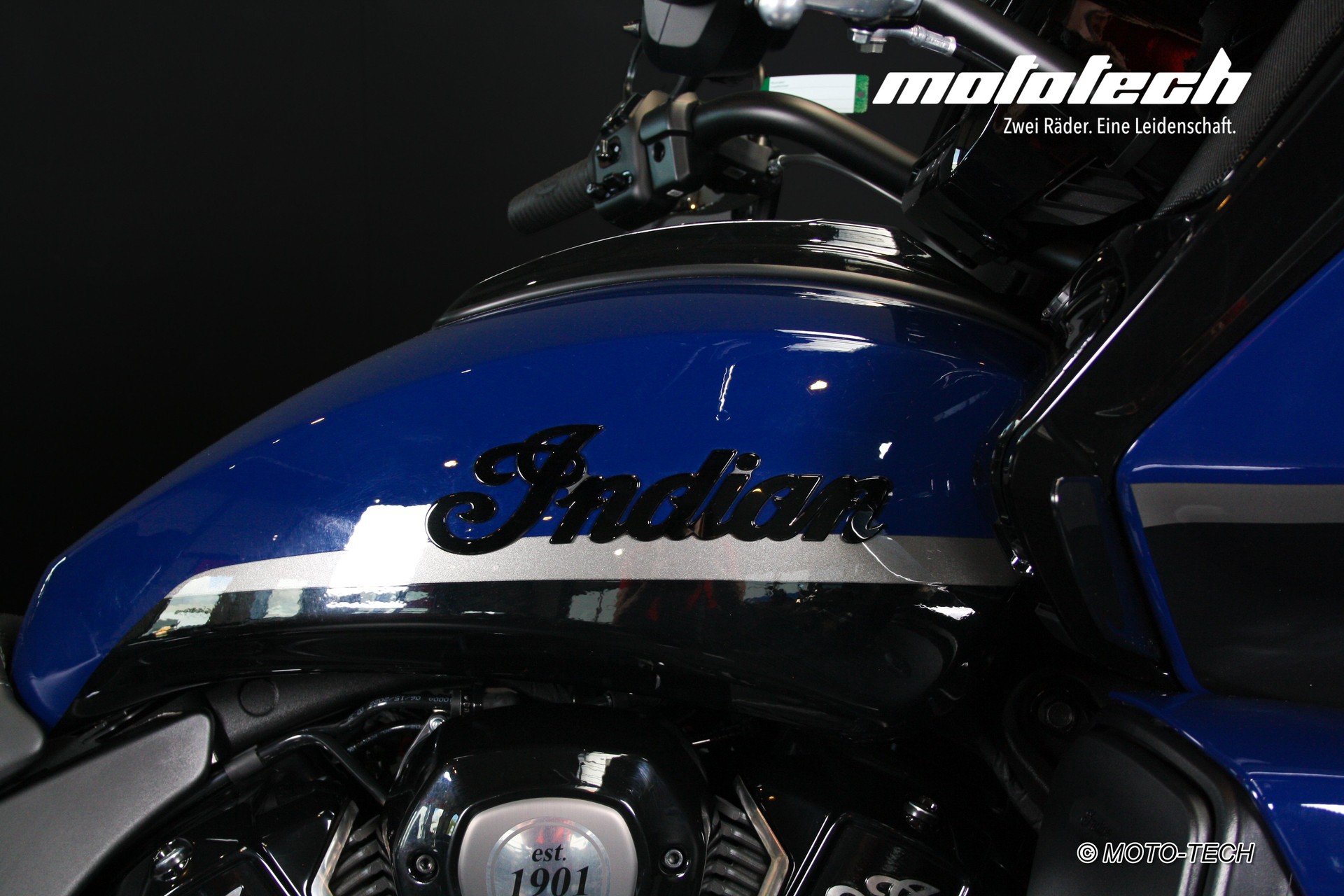 INDIAN Pursuit Dark Horse-image-8