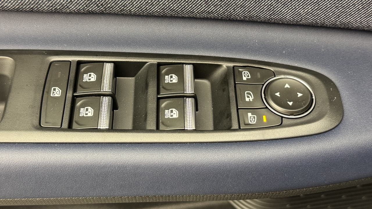 RENAULT R4 E-Tech Comfort Range 52 kWh Techno-image-8