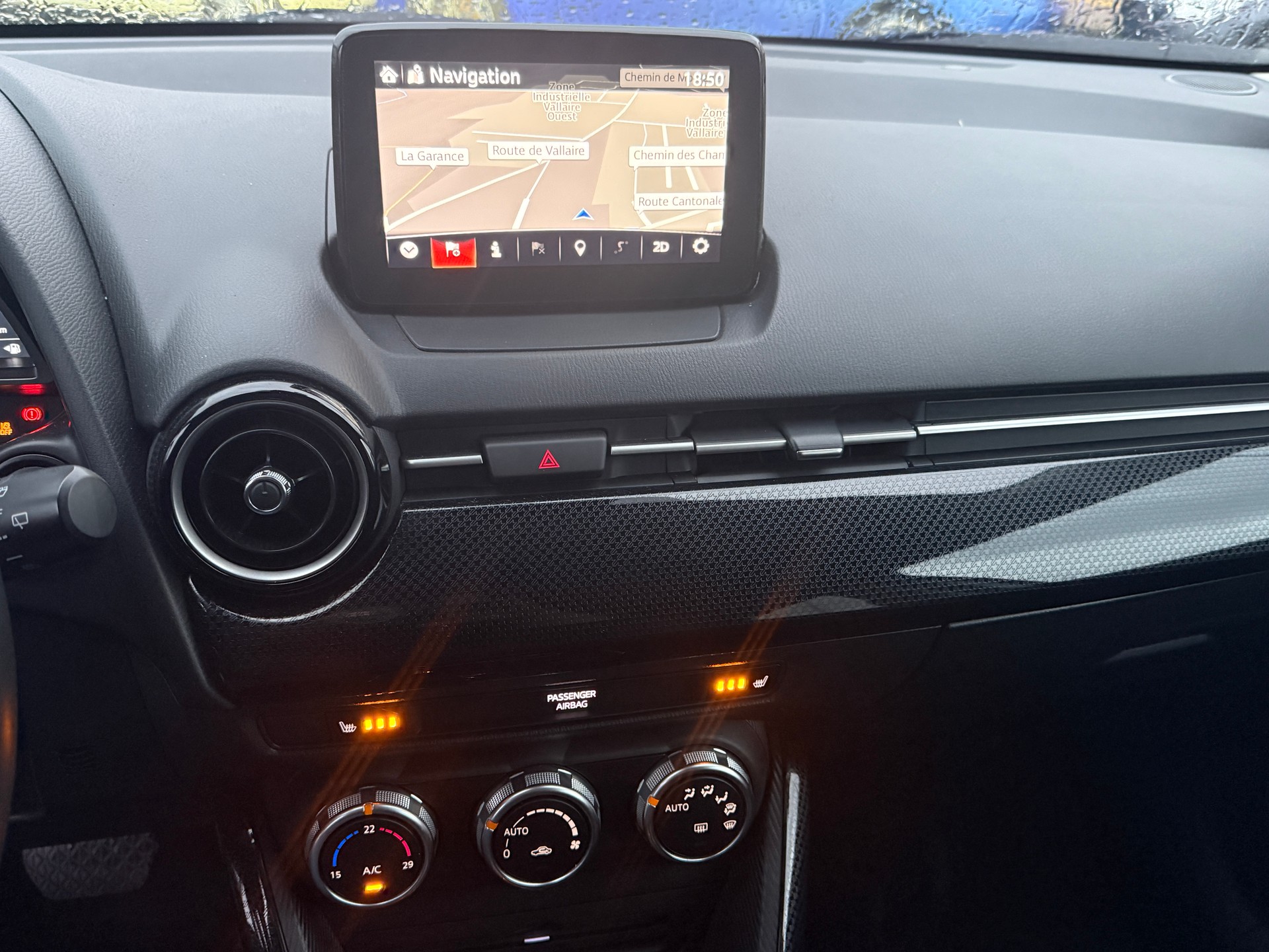 MAZDA 2 SKYACTIV-G 90 Ambition Plus Automat - Rabais des Taxes des Plaques annuelles 60% = 134,05 annuel-image-17