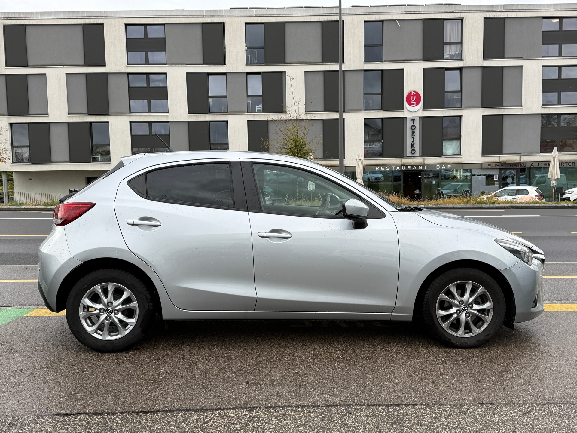 MAZDA 2 SKYACTIV-G 90 Ambition Plus Automat - Rabais des Taxes des Plaques annuelles 60% = 134,05 annuel-image-6