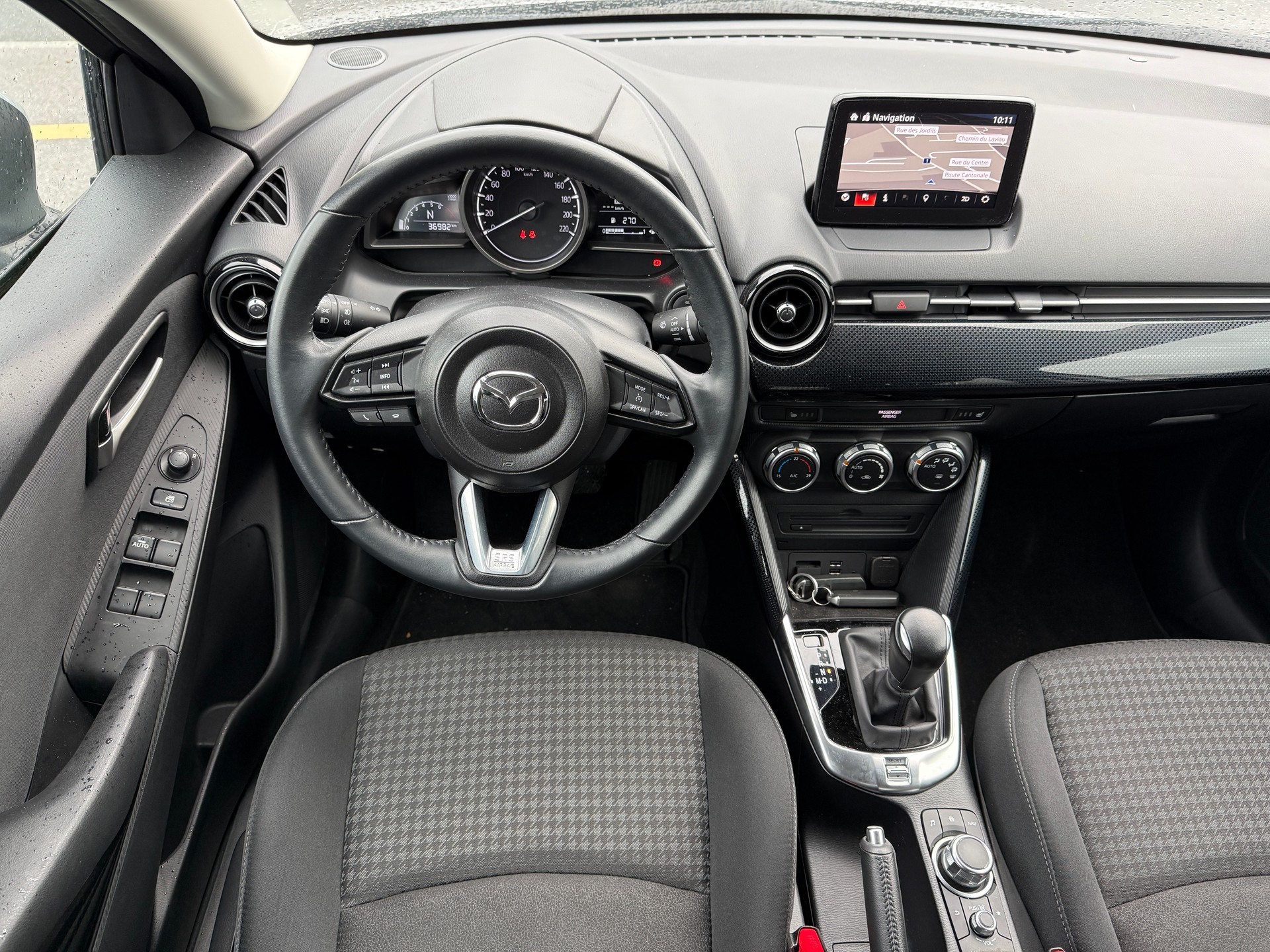 MAZDA 2 SKYACTIV-G 90 Ambition Plus Automat - Rabais des Taxes des Plaques annuelles 60% = 134,05 annuel-image-12