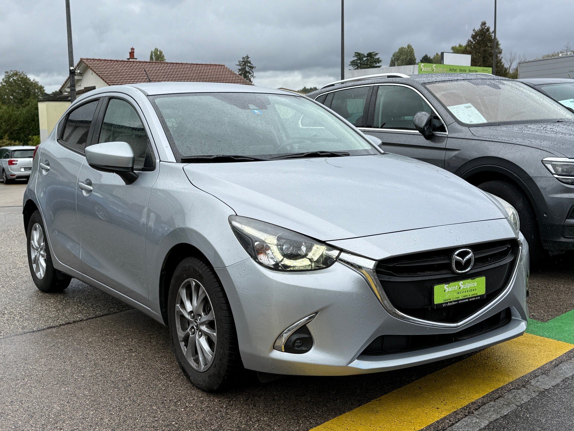 MAZDA 2 SKYACTIV-G 90 Ambition Plus Automat - Rabais des Taxes des Plaques annuelles 60% = 134,05 annuel-showroom-element-2