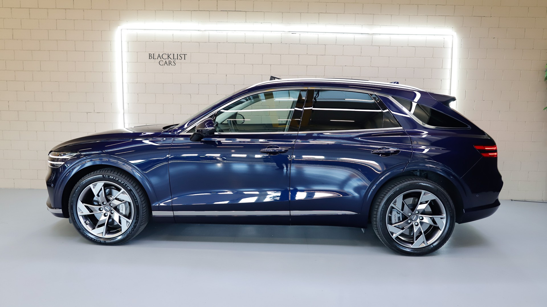 GENESIS GV70 Electrified Sport kWh 77,4 AWD * Capri Blue *-showroom-element-2