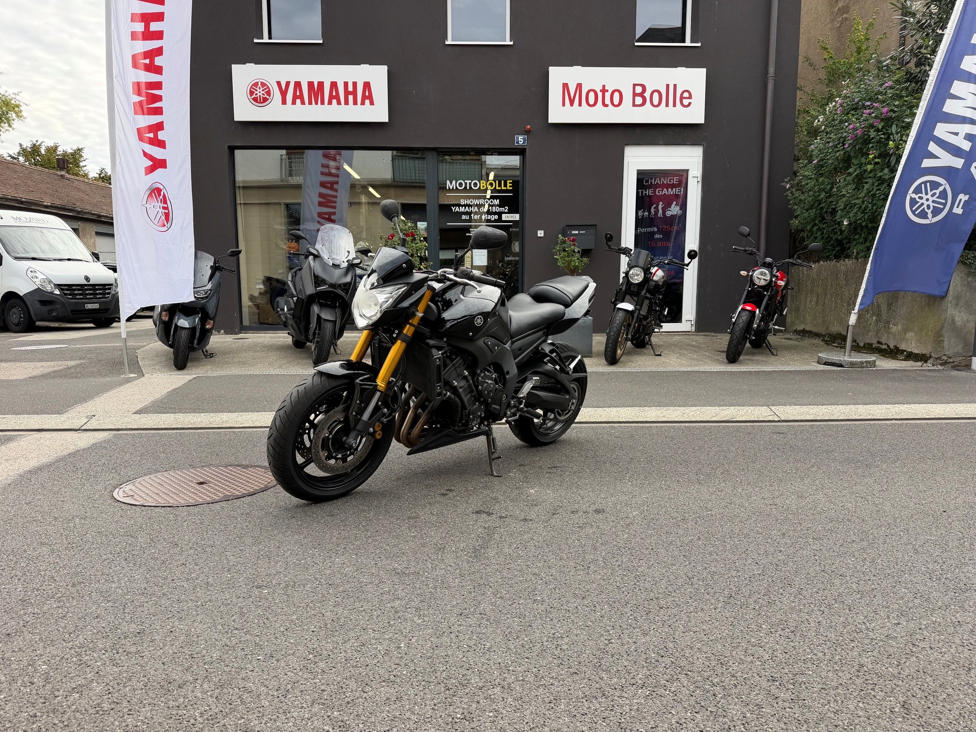 YAMAHA FZ8 N ABS-image-2