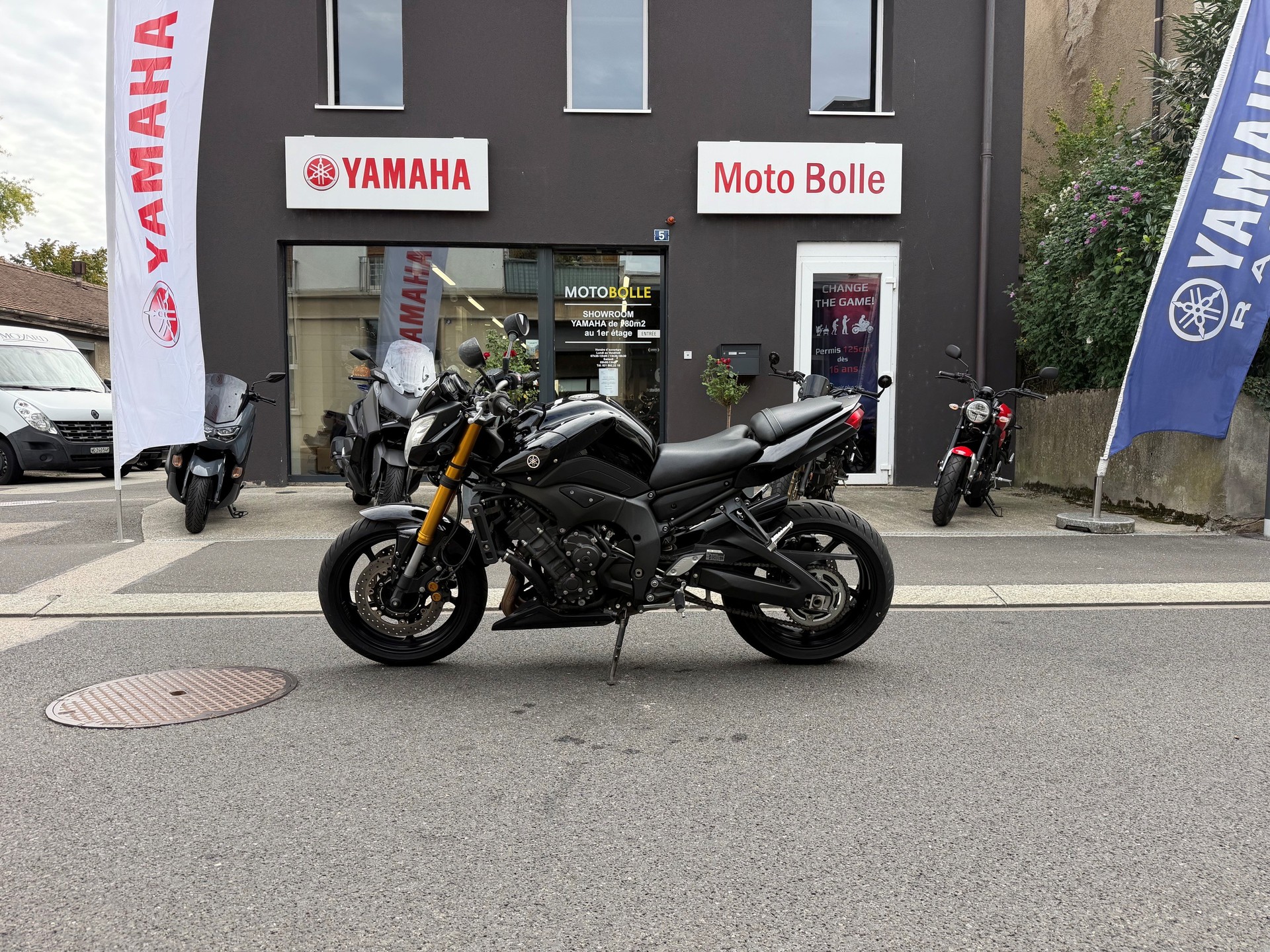YAMAHA FZ8 N ABS-image-3