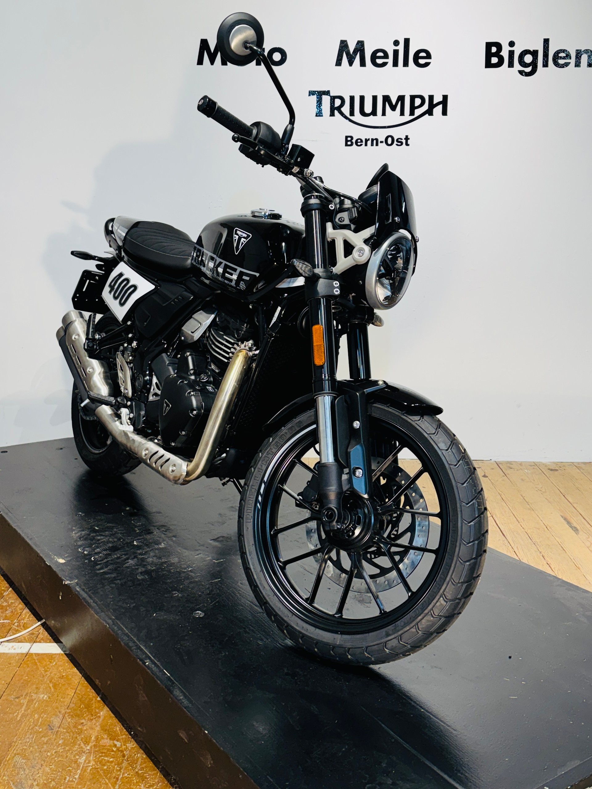 TRIUMPH Tracker 400-image-0