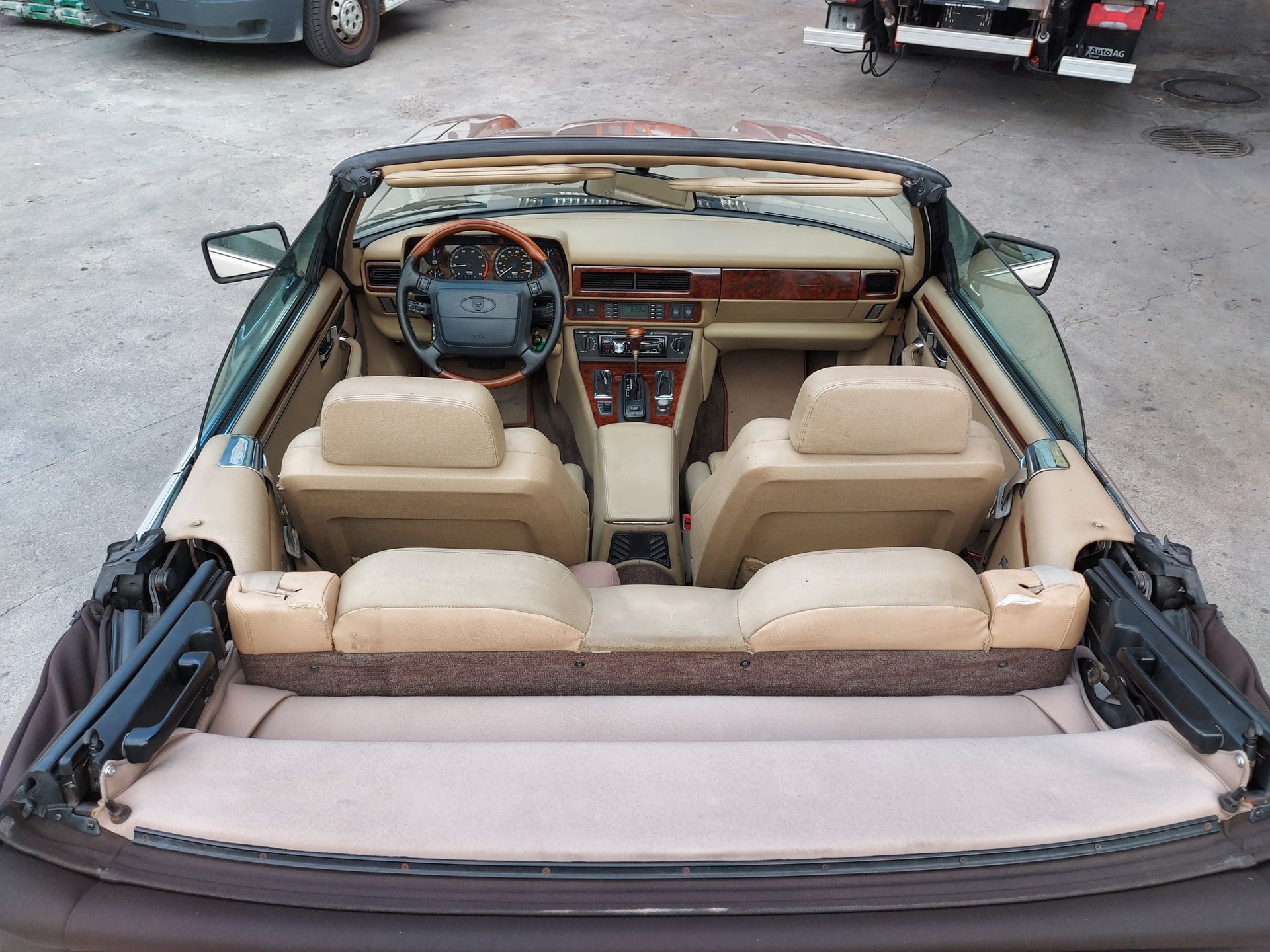 JAGUAR XJS 4.0 Convertible-image-14