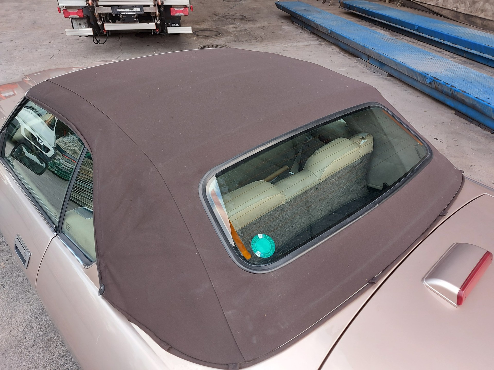 JAGUAR XJS 4.0 Convertible-image-8