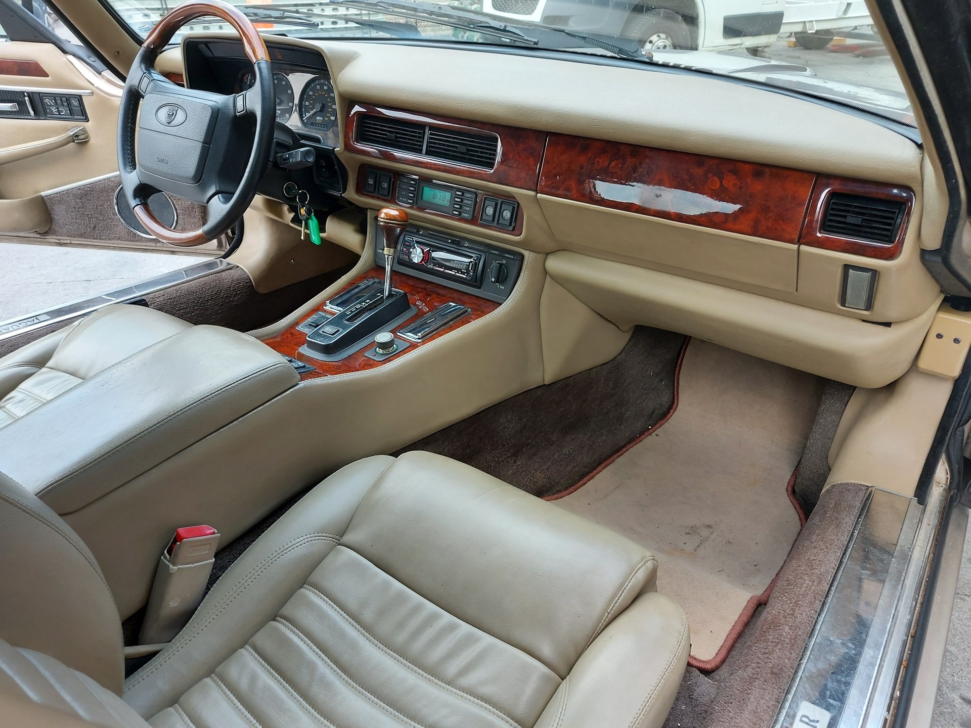 JAGUAR XJS 4.0 Convertible-image-12