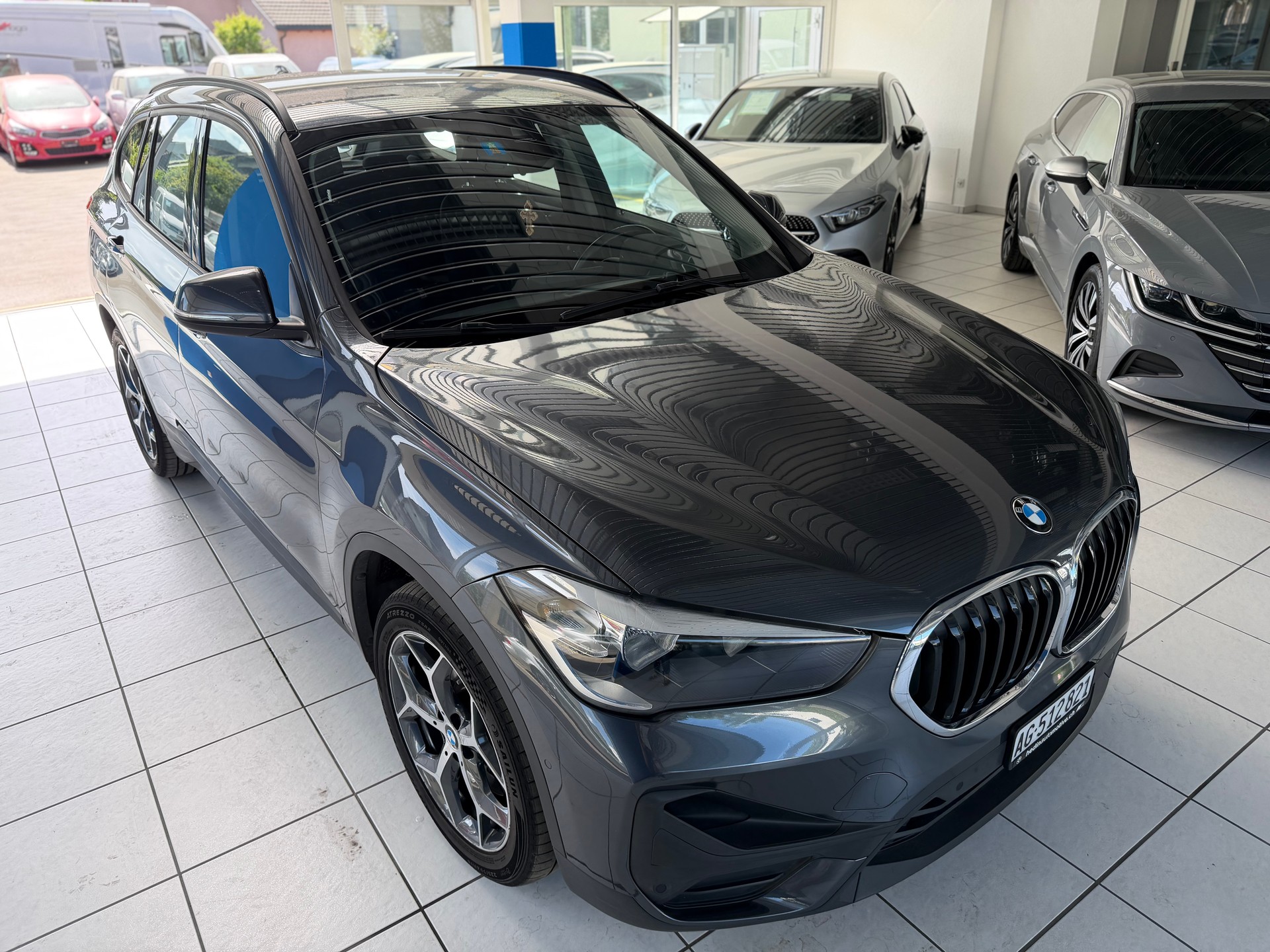 BMW X1 xDrive 25e Steptronic-showroom-element-3