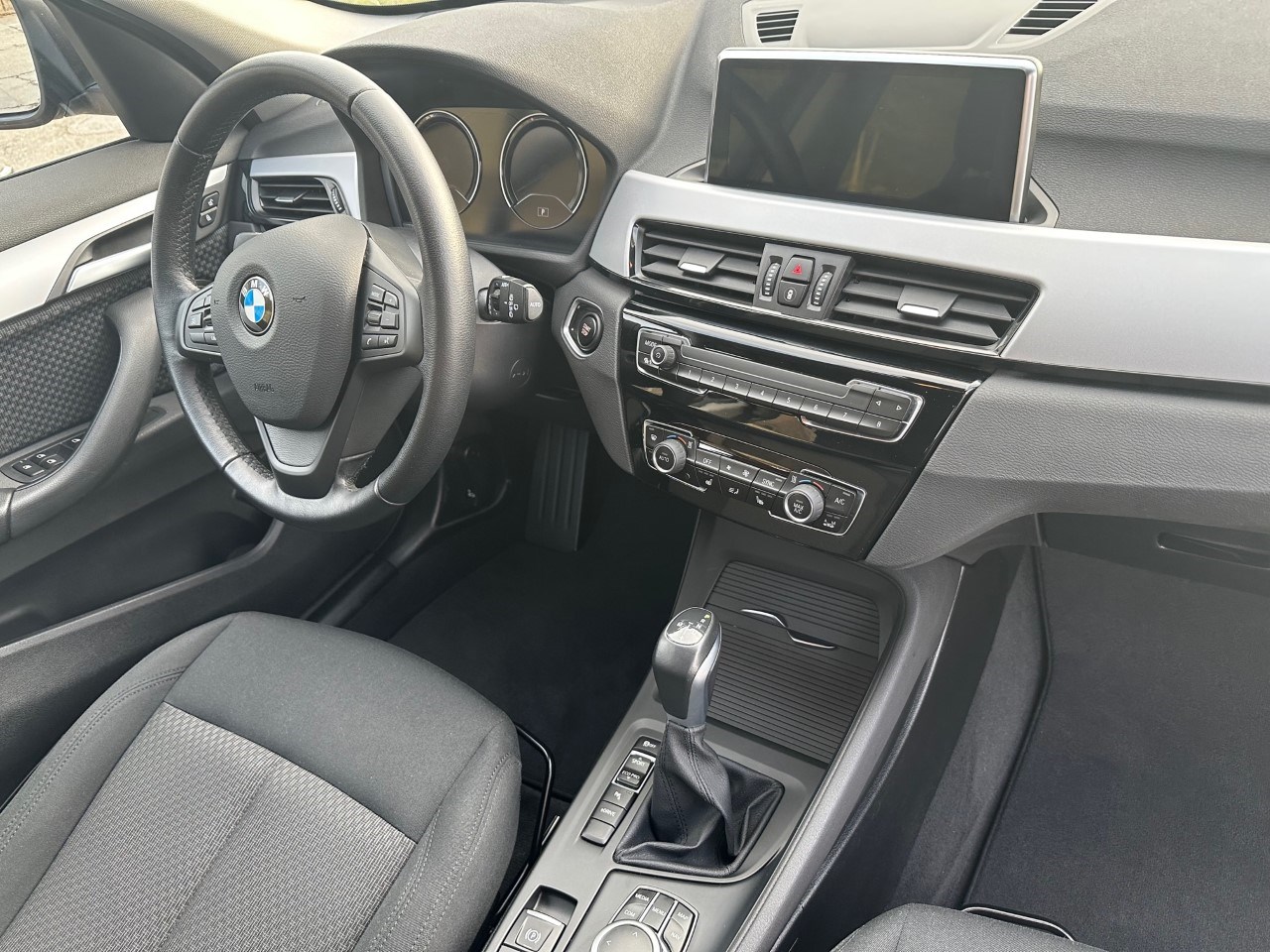 BMW X1 xDrive 25e Steptronic-image-14