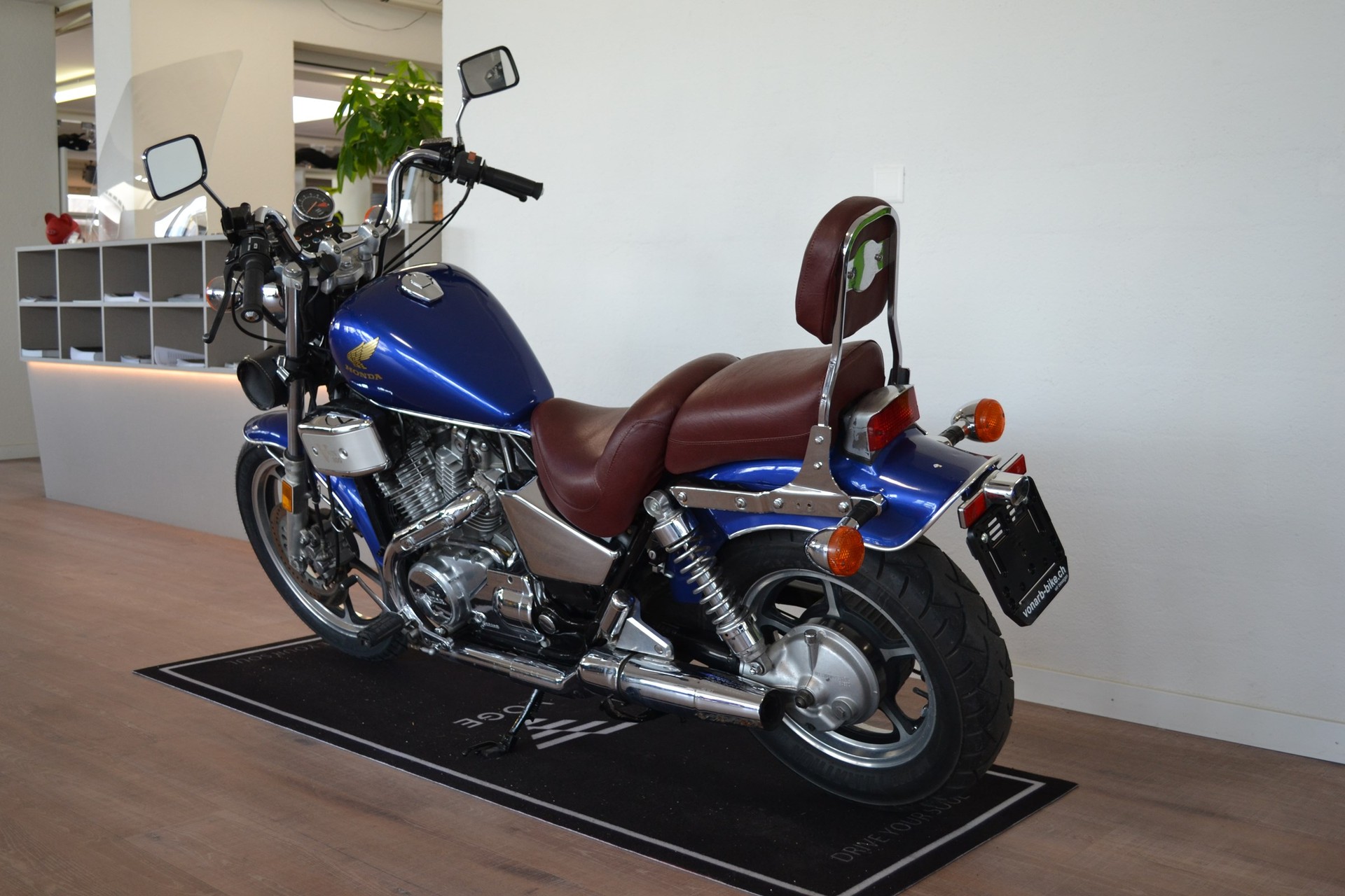 HONDA HONDA VT700 EGLI-image-5