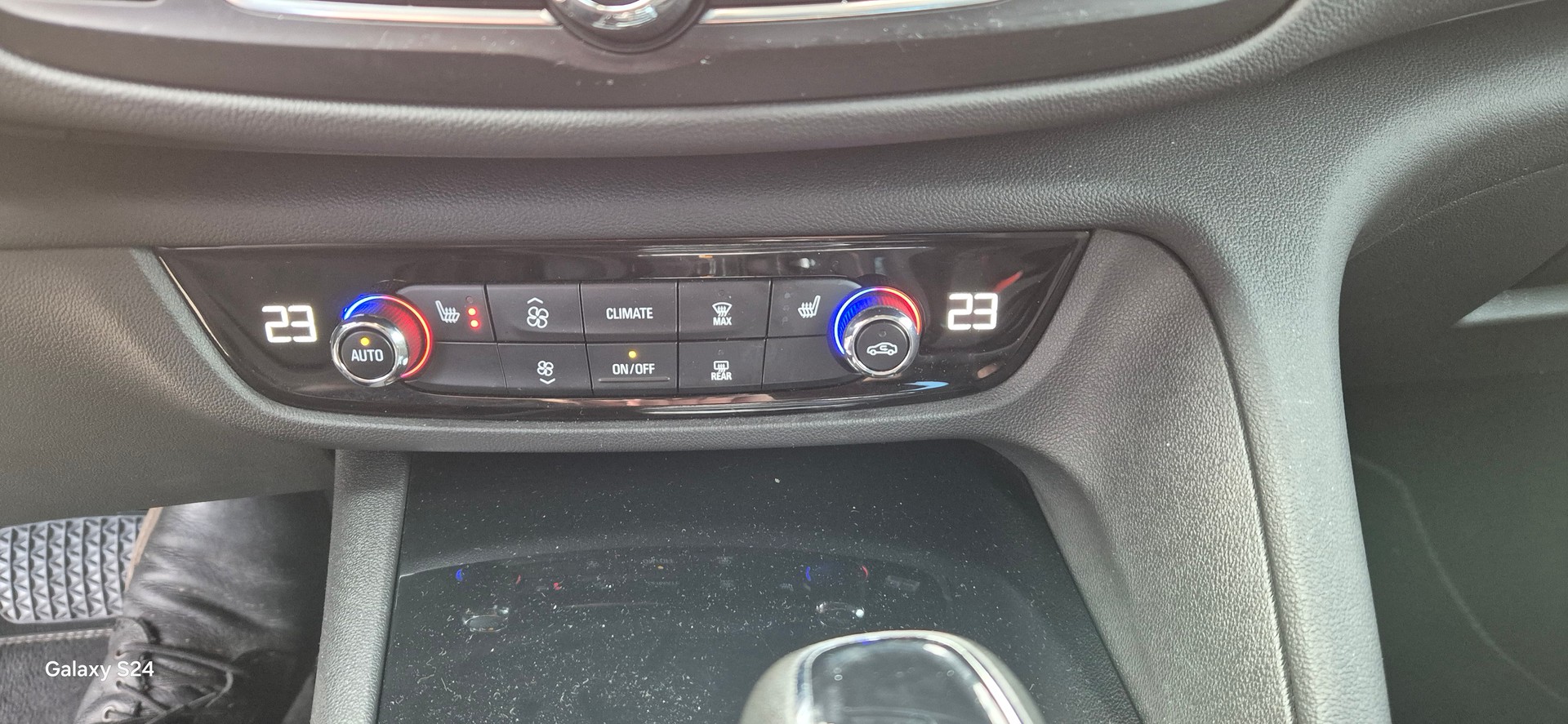 OPEL Insignia 2.0 CDTI Sports Tourer Excellence Automatic-image-11