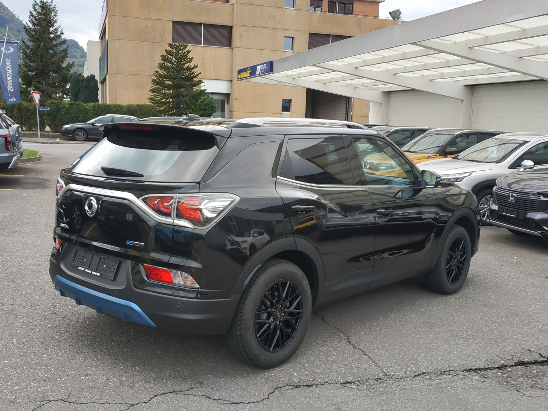 KGM-SsangYong Korando eMotion Titanium Plus-image-5