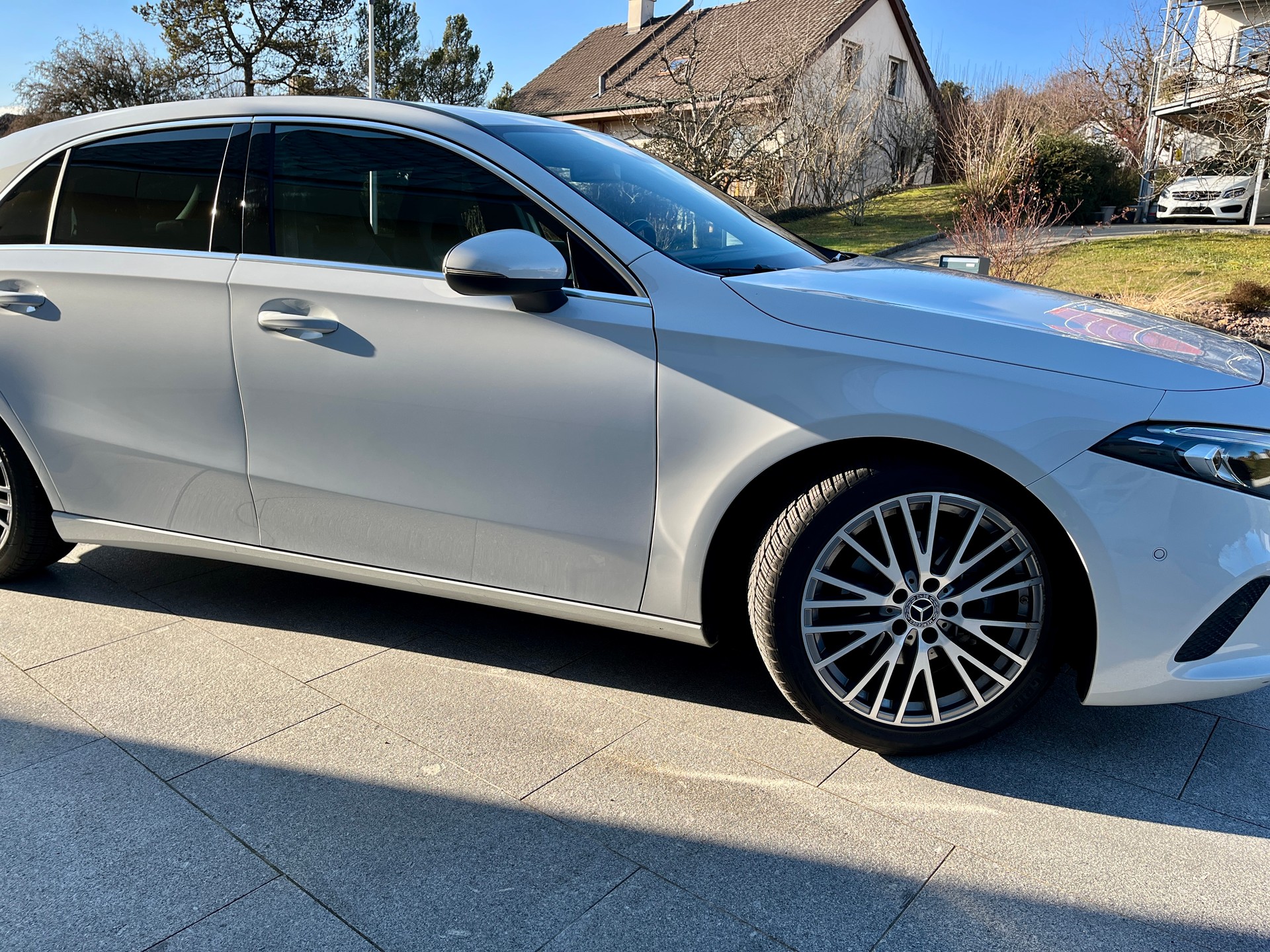MERCEDES-BENZ A 180 Progressive 7G-DCT-image-12