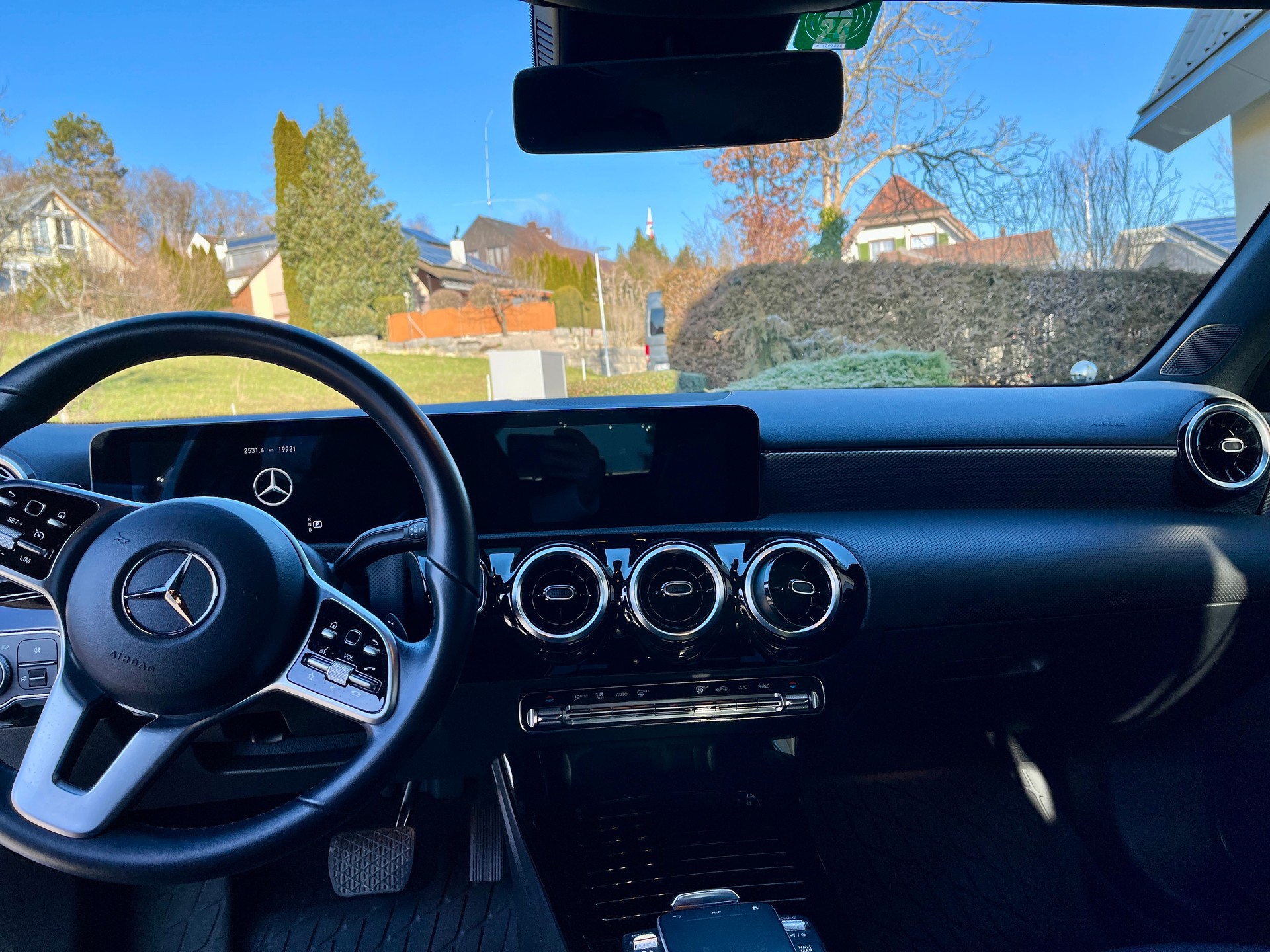 MERCEDES-BENZ A 180 Progressive 7G-DCT-image-21