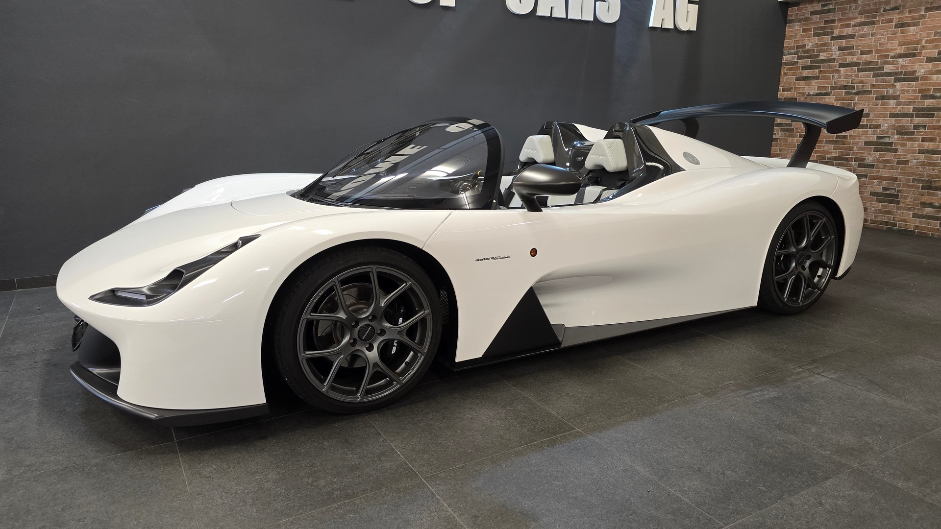 DALLARA Stradale Signature Edition Nr. 097-image-5