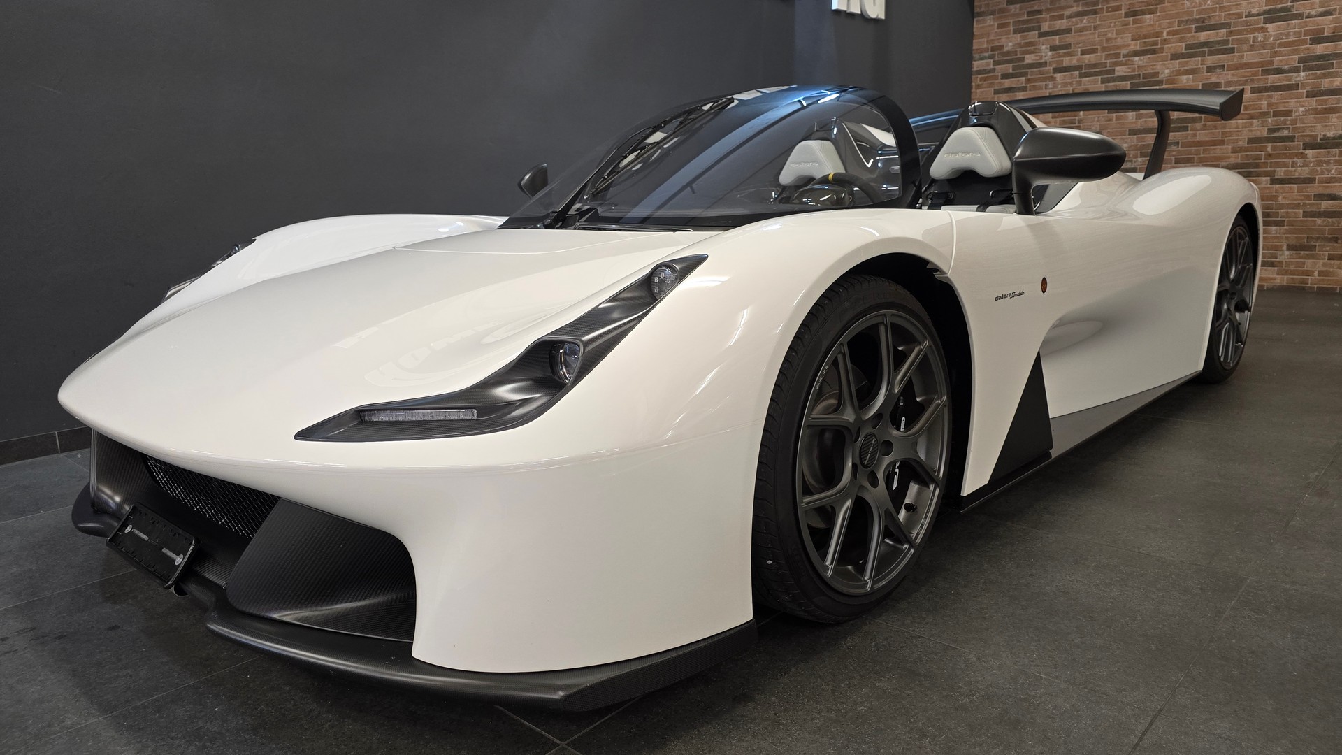 DALLARA Stradale Signature Edition Nr. 097-showroom-element-3