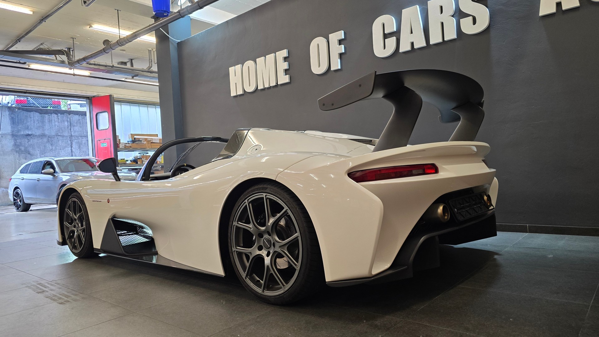 DALLARA Stradale Signature Edition Nr. 097-image-8