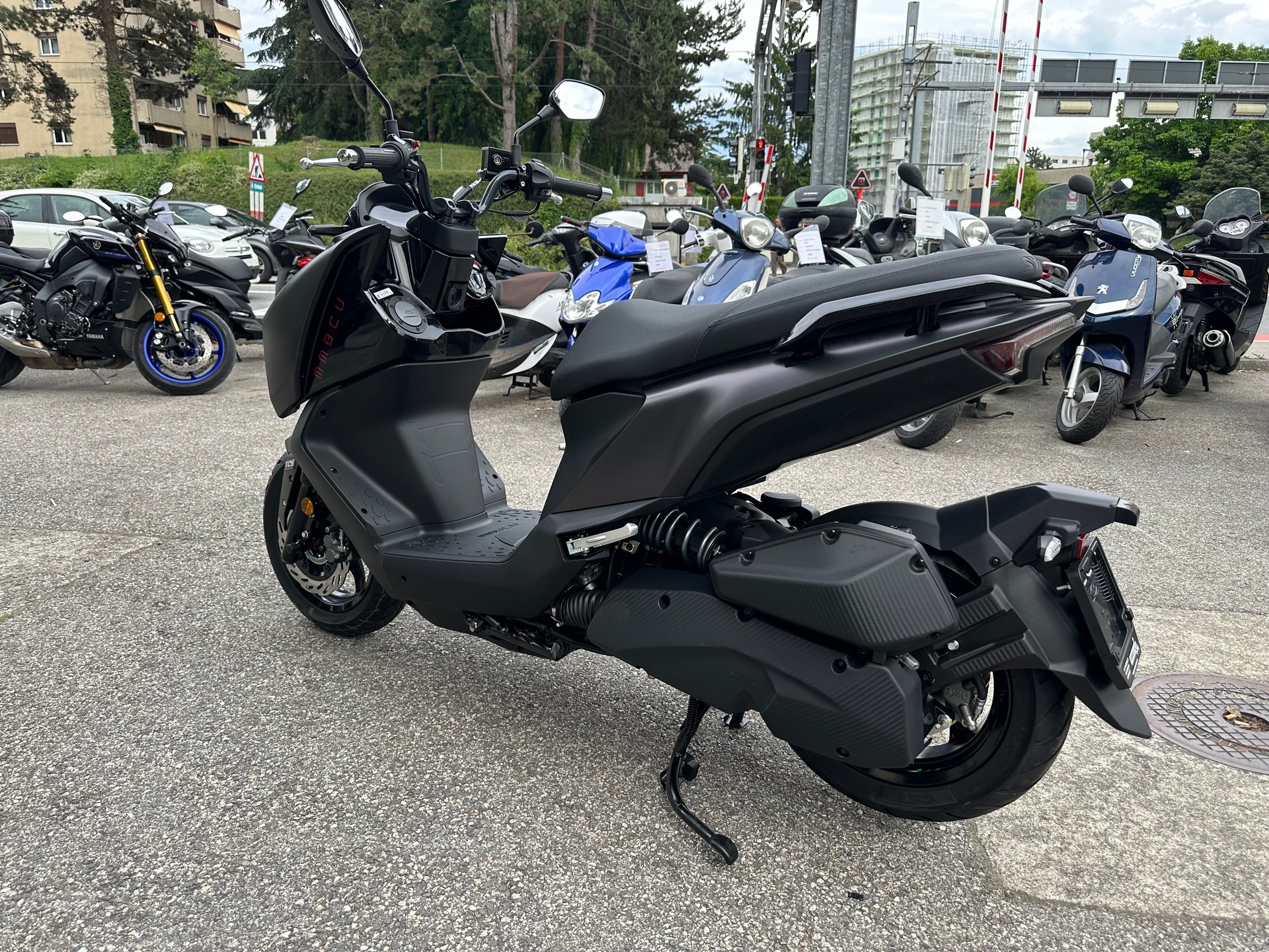 SYM MaxSym-image-2