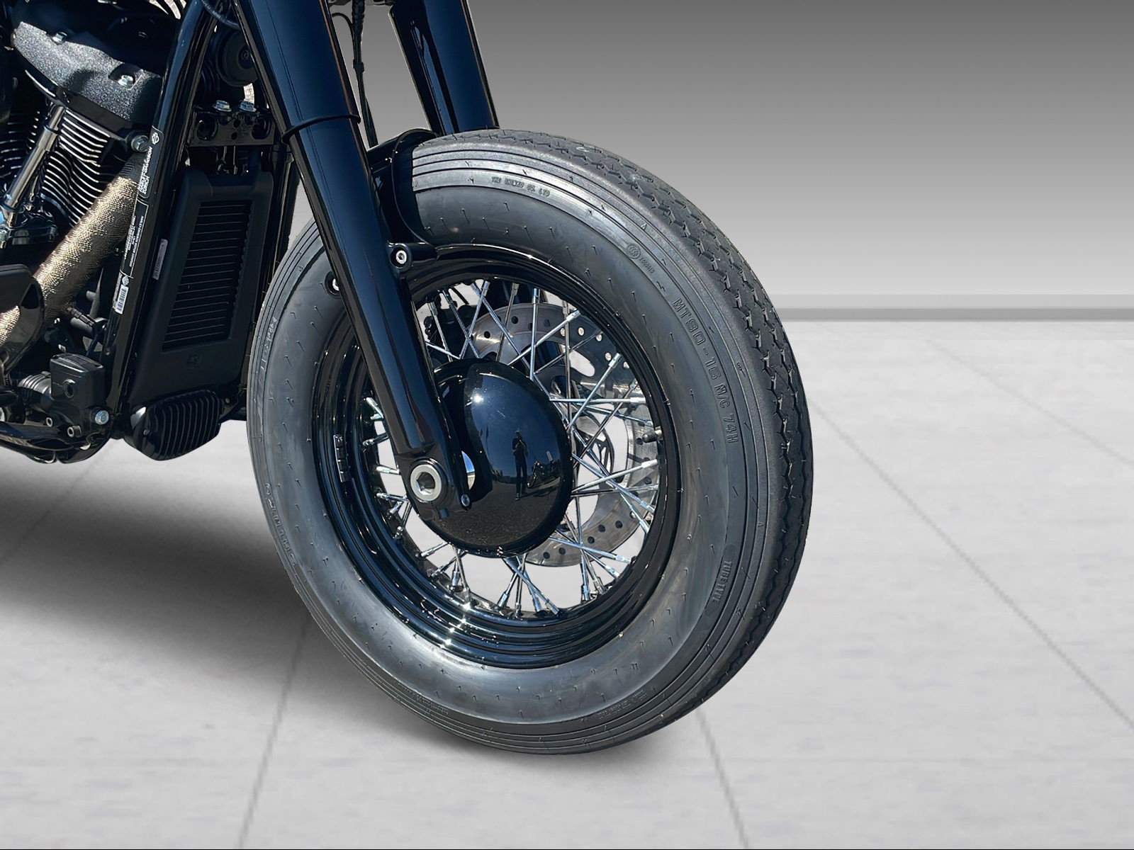 HARLEY-DAVIDSON FLHCS Heritage Classic 114 Black Finish-image-8