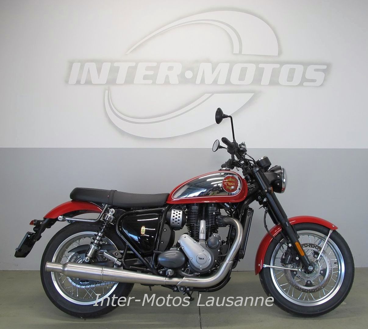 BSA 650 GOLD STAR INSIGNIA RED