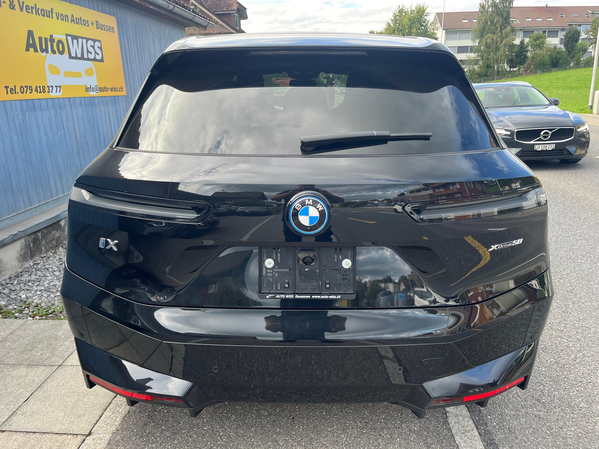 BMW iX xDrive50-image-6