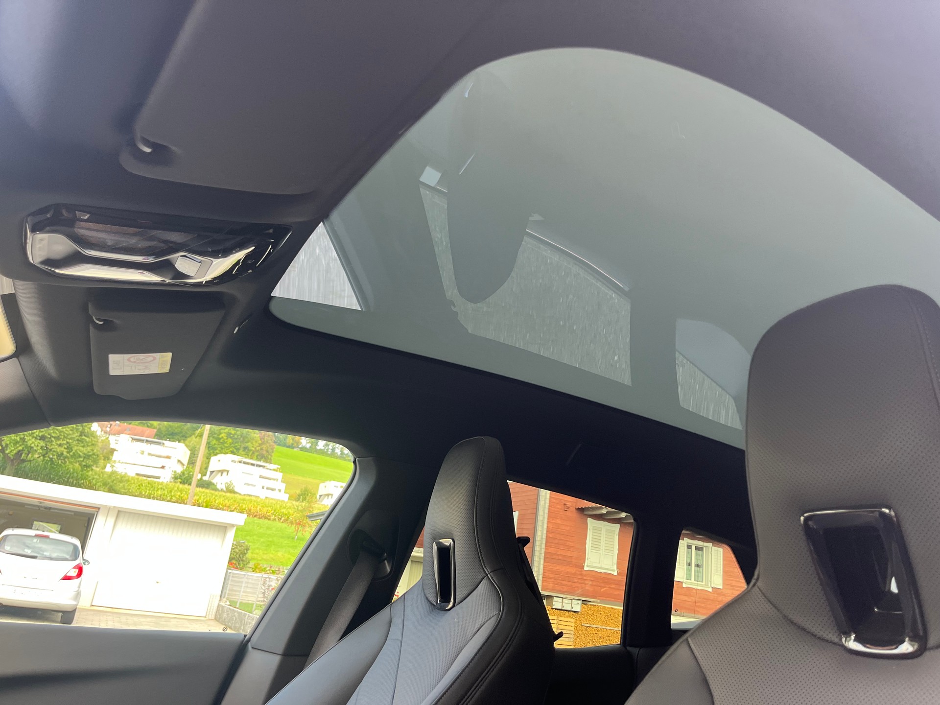 BMW iX xDrive50-image-16