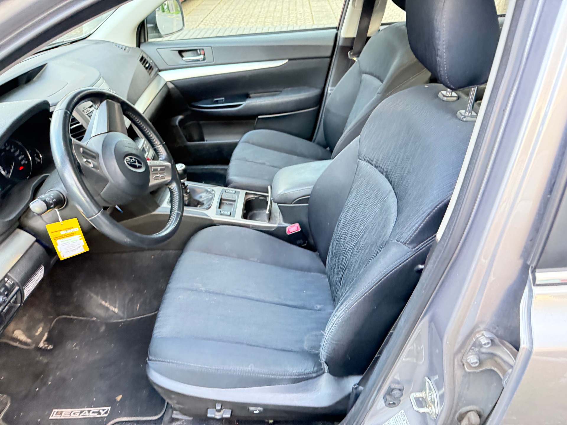 SUBARU Legacy 2.0i Swiss Special AWD-image-5