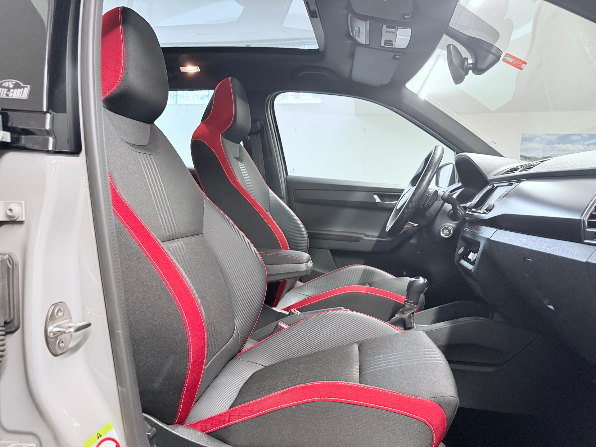 SKODA Fabia 1.0 TSI Monte Carlo DSG-image-11