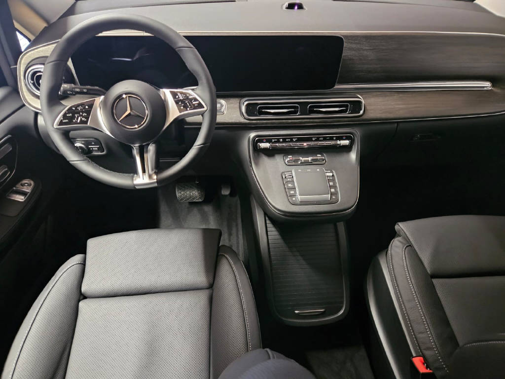MERCEDES-BENZ EQV 300 lang Van-image-5