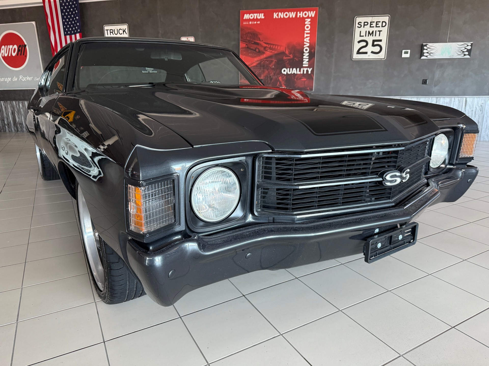 CHEVROLET SS-showroom-element-2