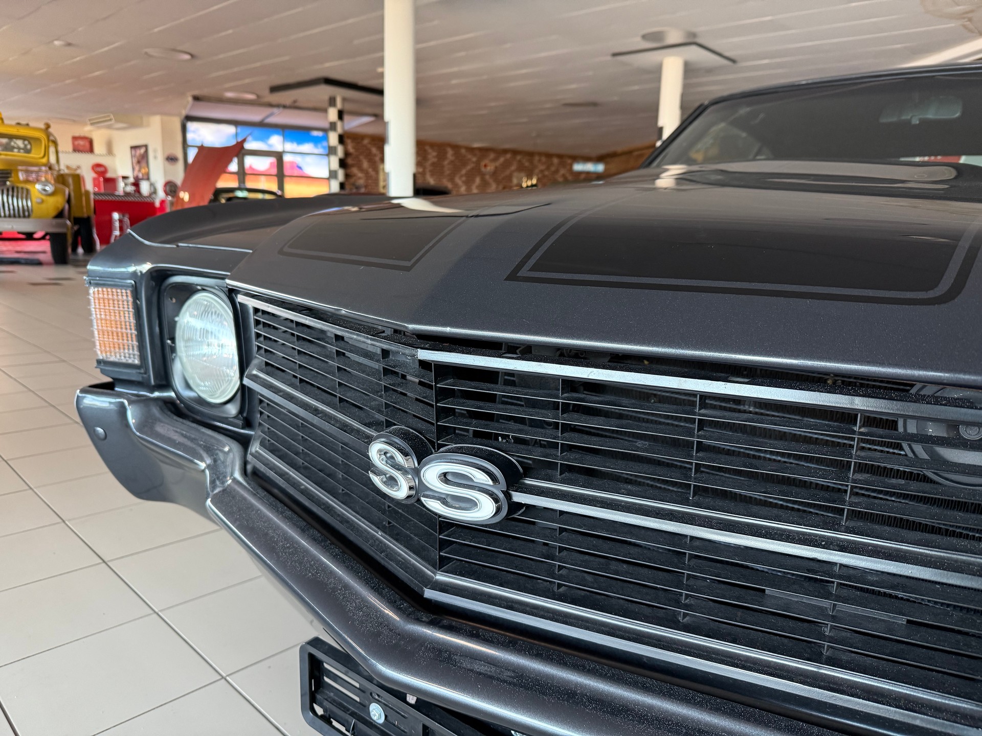 CHEVROLET SS-image-7