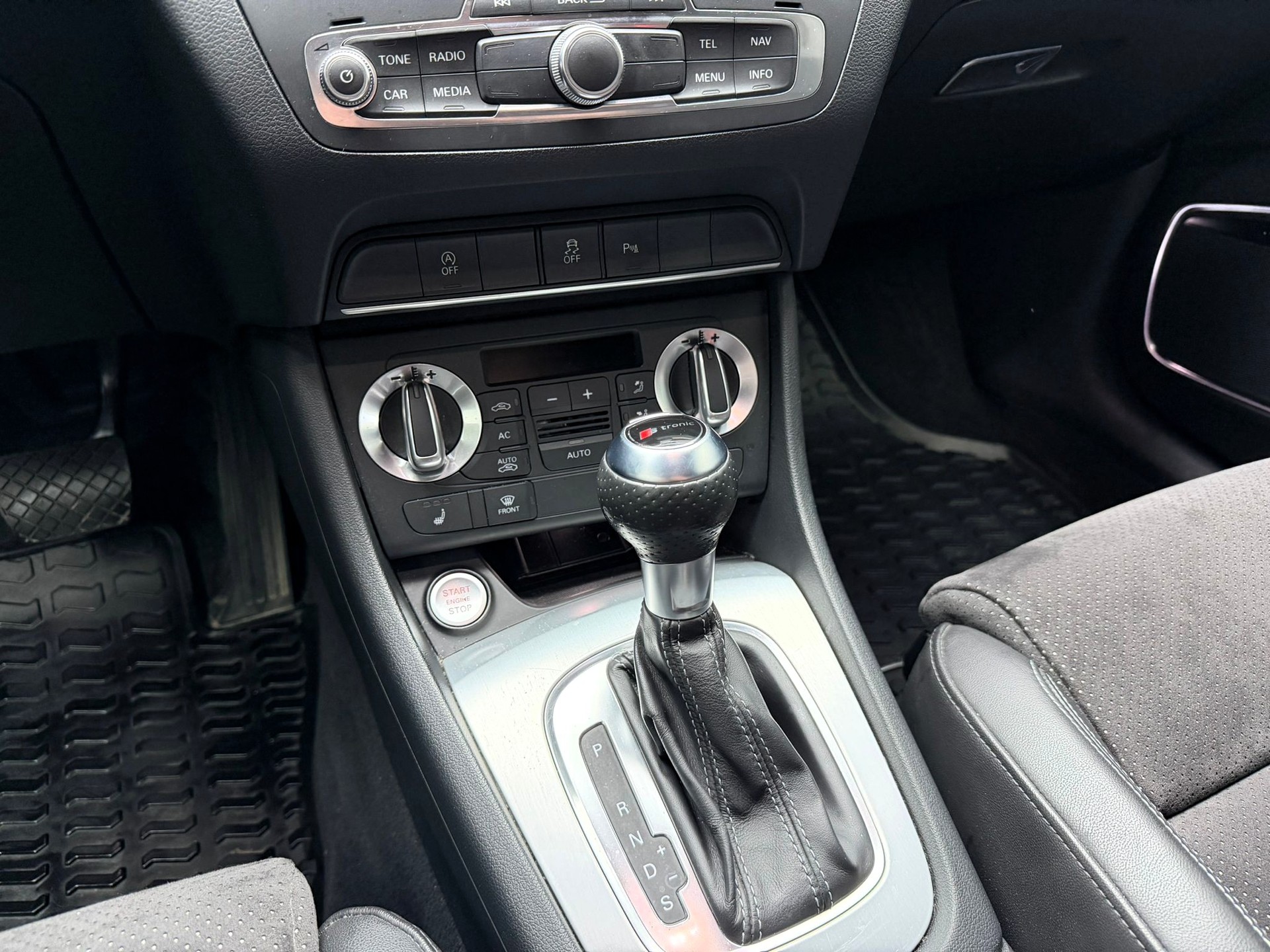 AUDI Q3 2.0 TDI quattro S-tronic-image-16