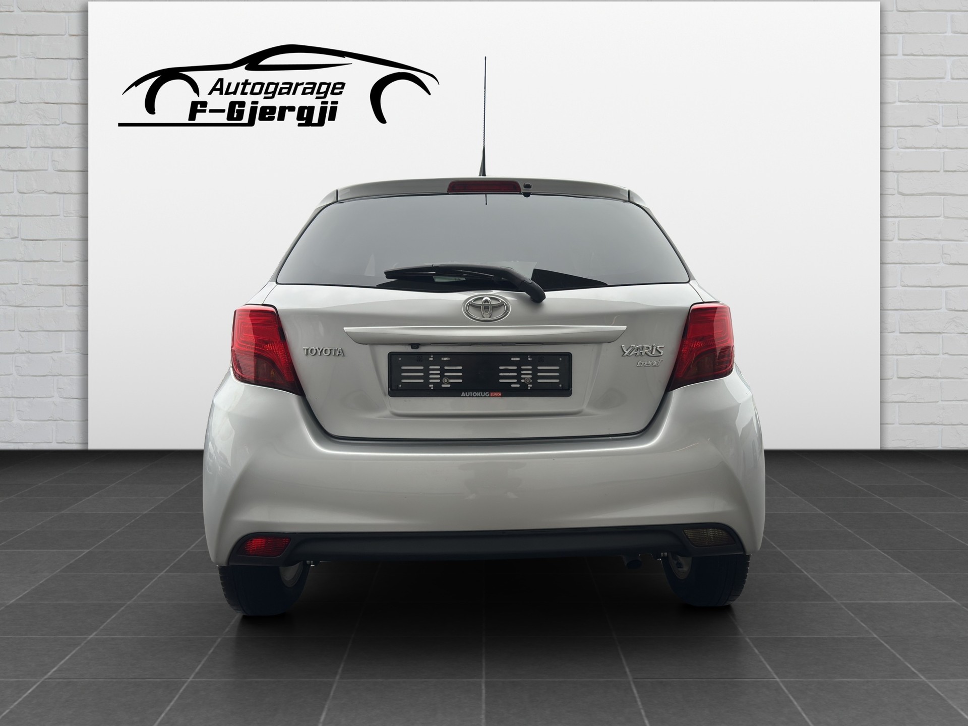 TOYOTA Yaris 1.33 Luna-image-7