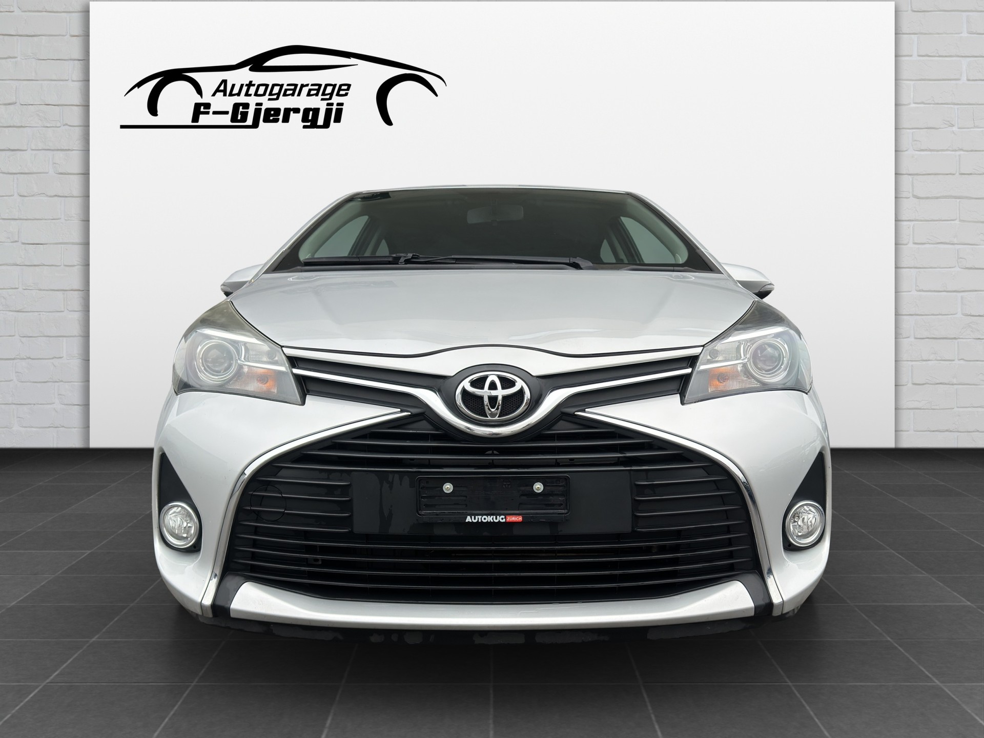 TOYOTA Yaris 1.33 Luna-showroom-element-2