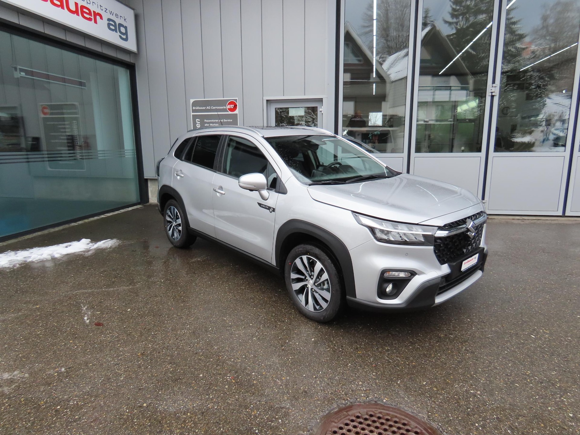 SUZUKI S-Cross 1.4 T Sakura Top Hybrid 4x4-showroom-element-2