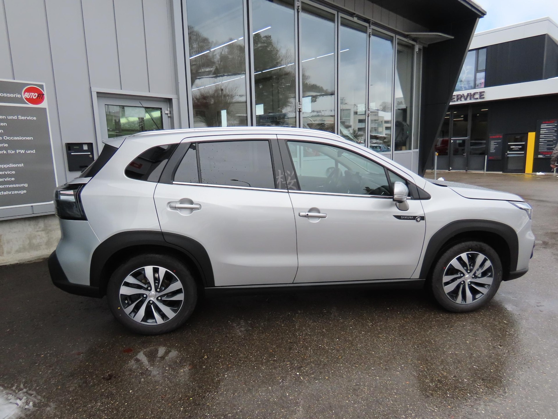 SUZUKI S-Cross 1.4 T Sakura Top Hybrid 4x4-showroom-element-3