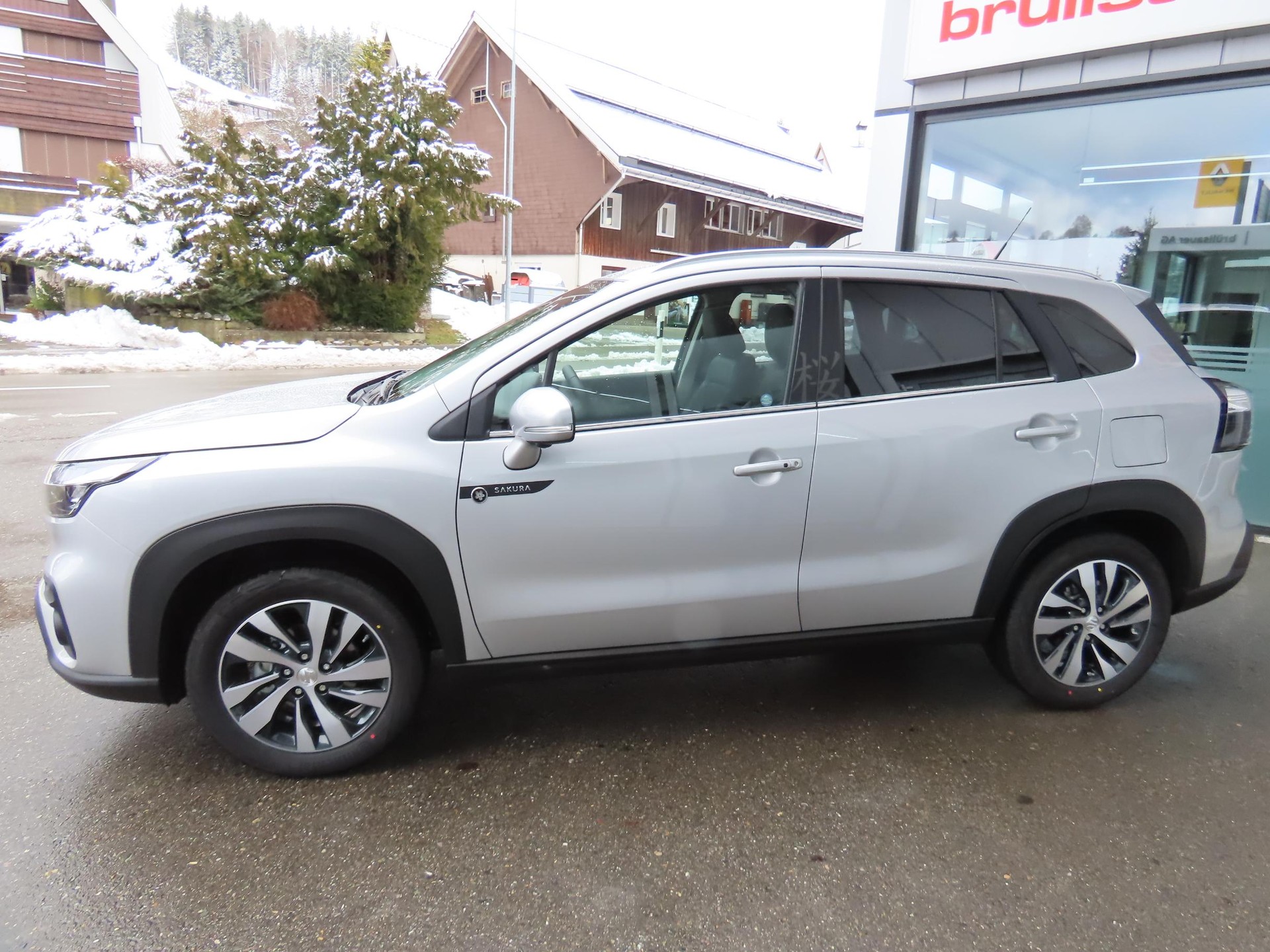 SUZUKI S-Cross 1.4 T Sakura Top Hybrid 4x4-image-5