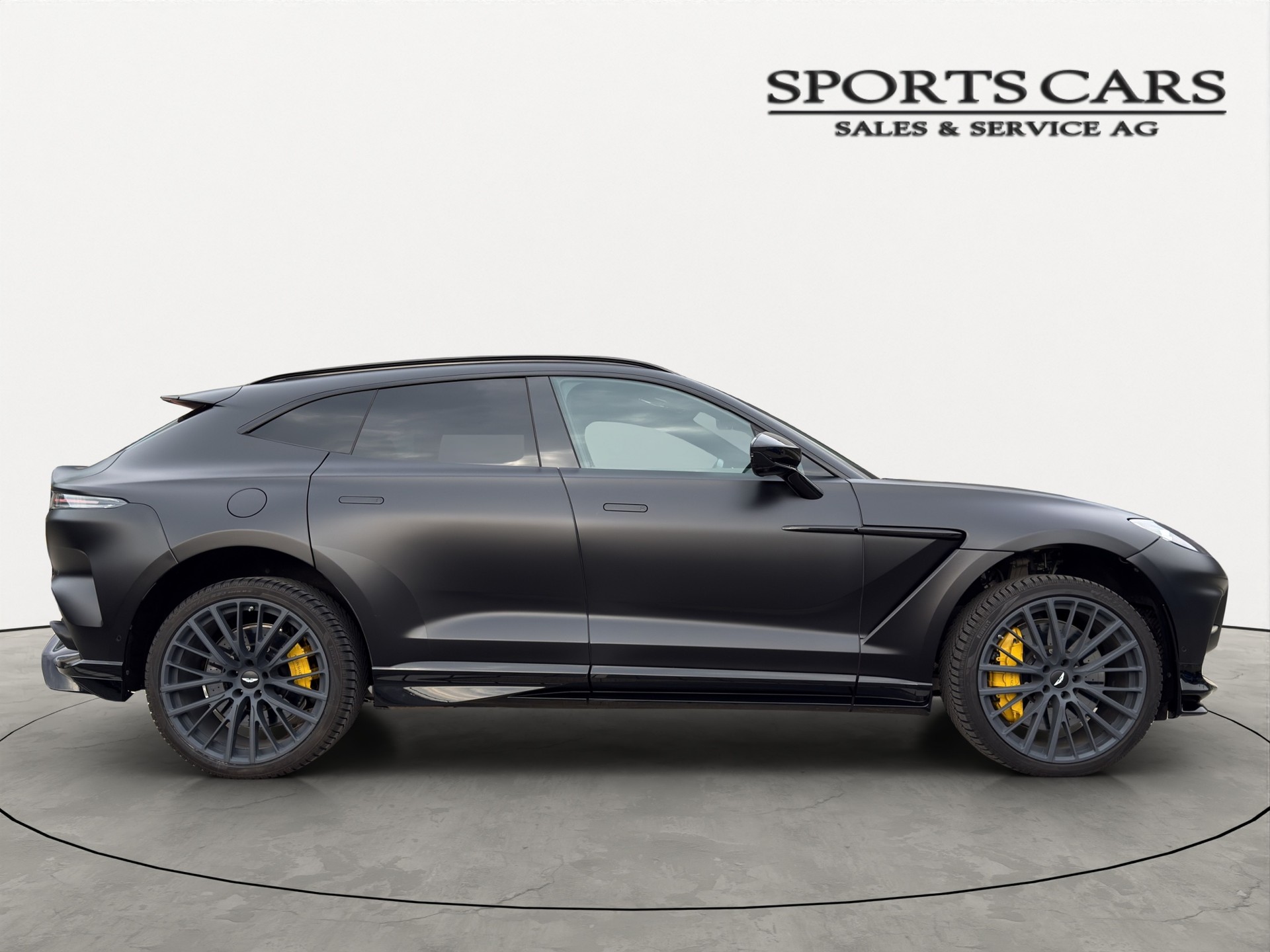 ASTON MARTIN DBX 707 4.0 V8-showroom-element-2