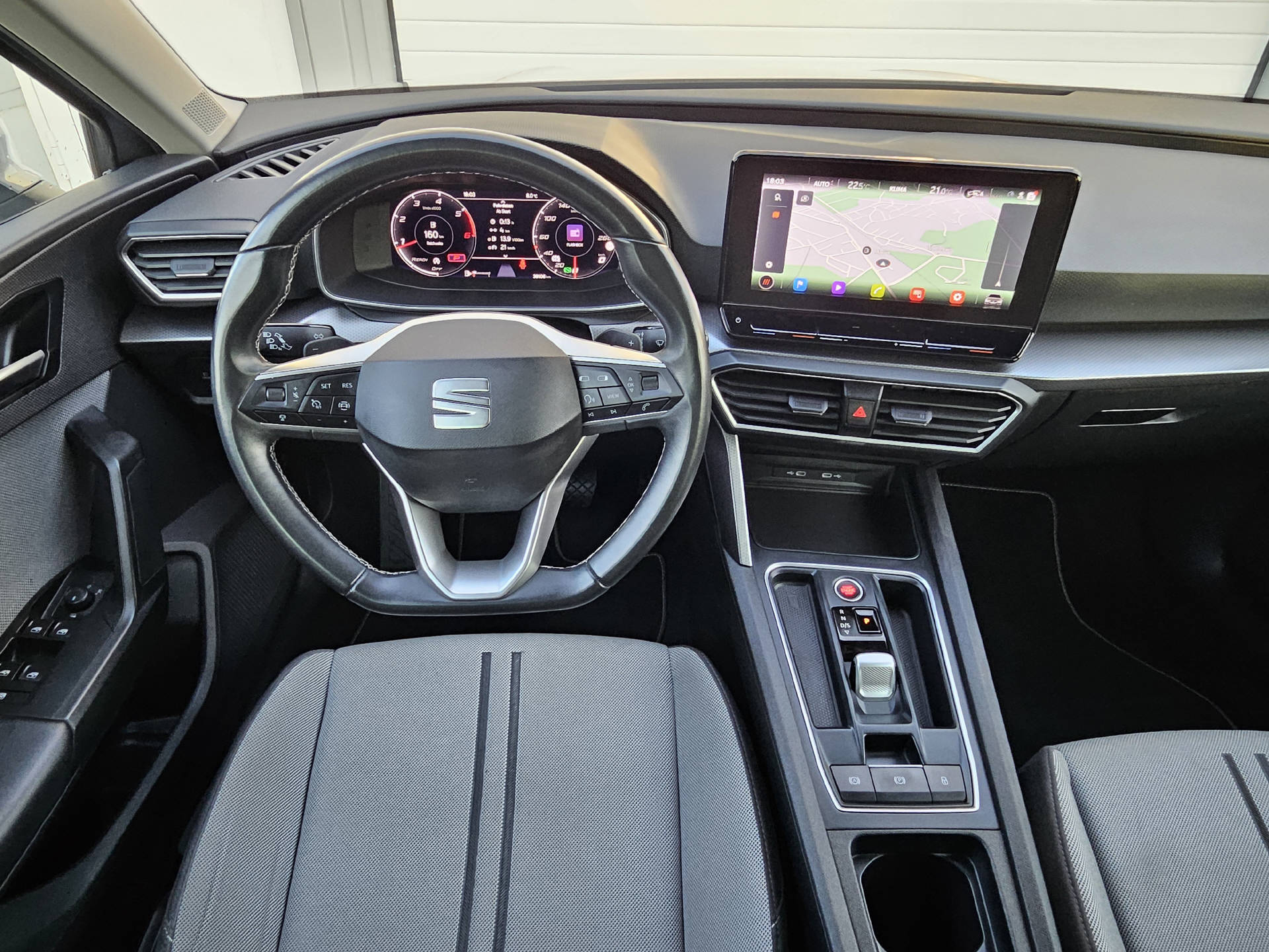 SEAT Leon ST 2.0 TDI Style DSG* Navi * Abstandsregeltempomat ACC *-image-6