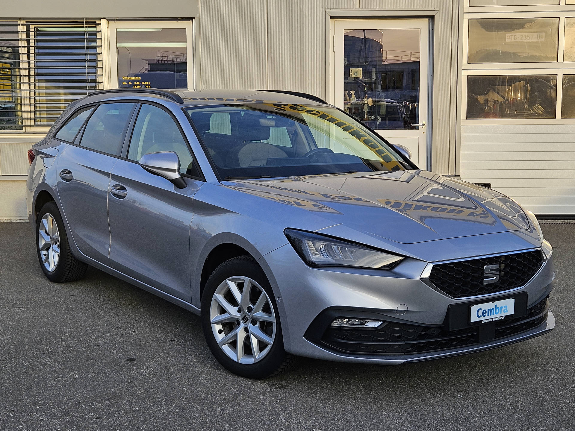 SEAT Leon ST 2.0 TDI Style DSG* Navi * Abstandsregeltempomat ACC *-showroom-element-2