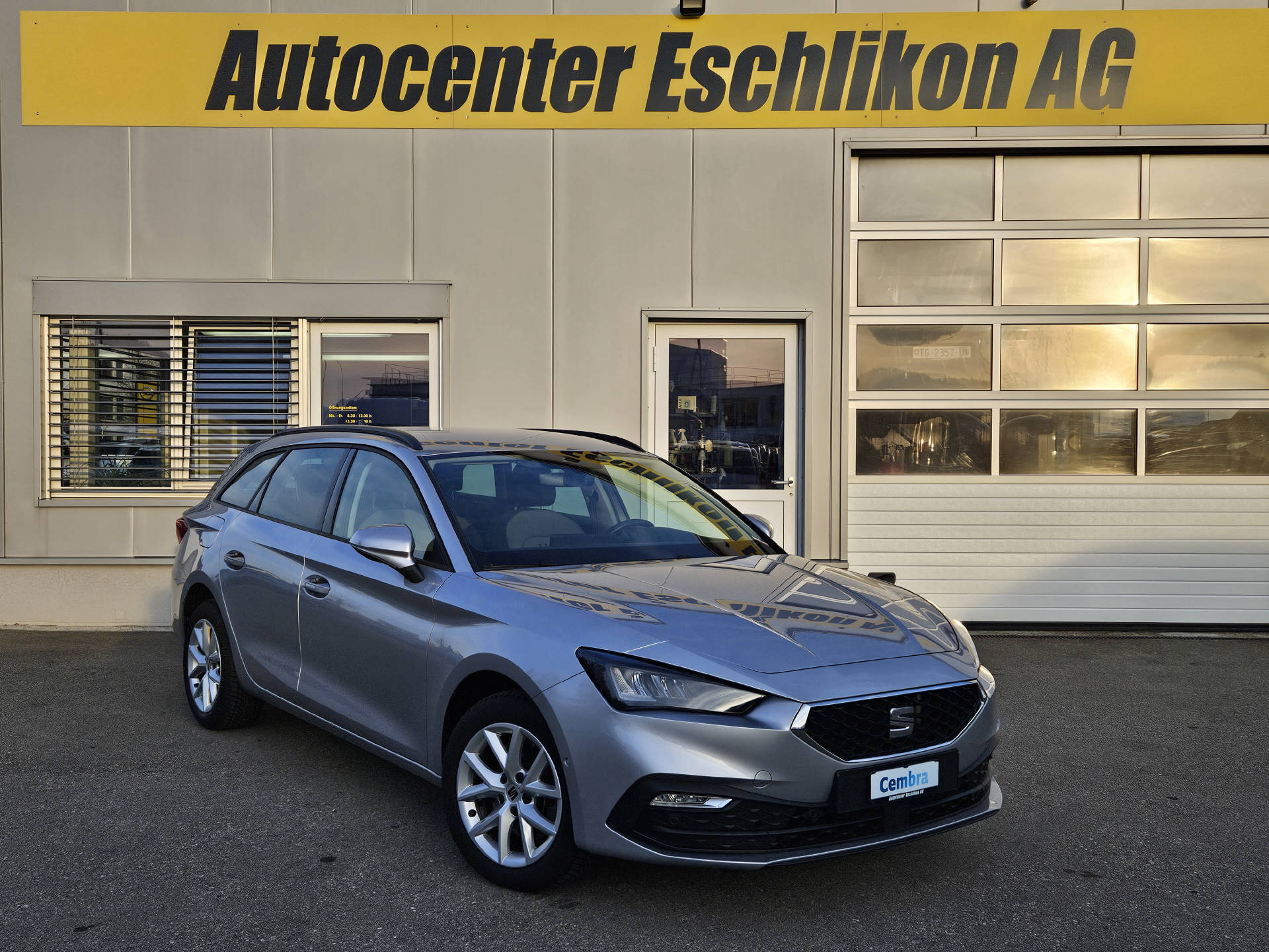 SEAT Leon ST 2.0 TDI Style DSG* Navi * Abstandsregeltempomat ACC *-showroom-element-1